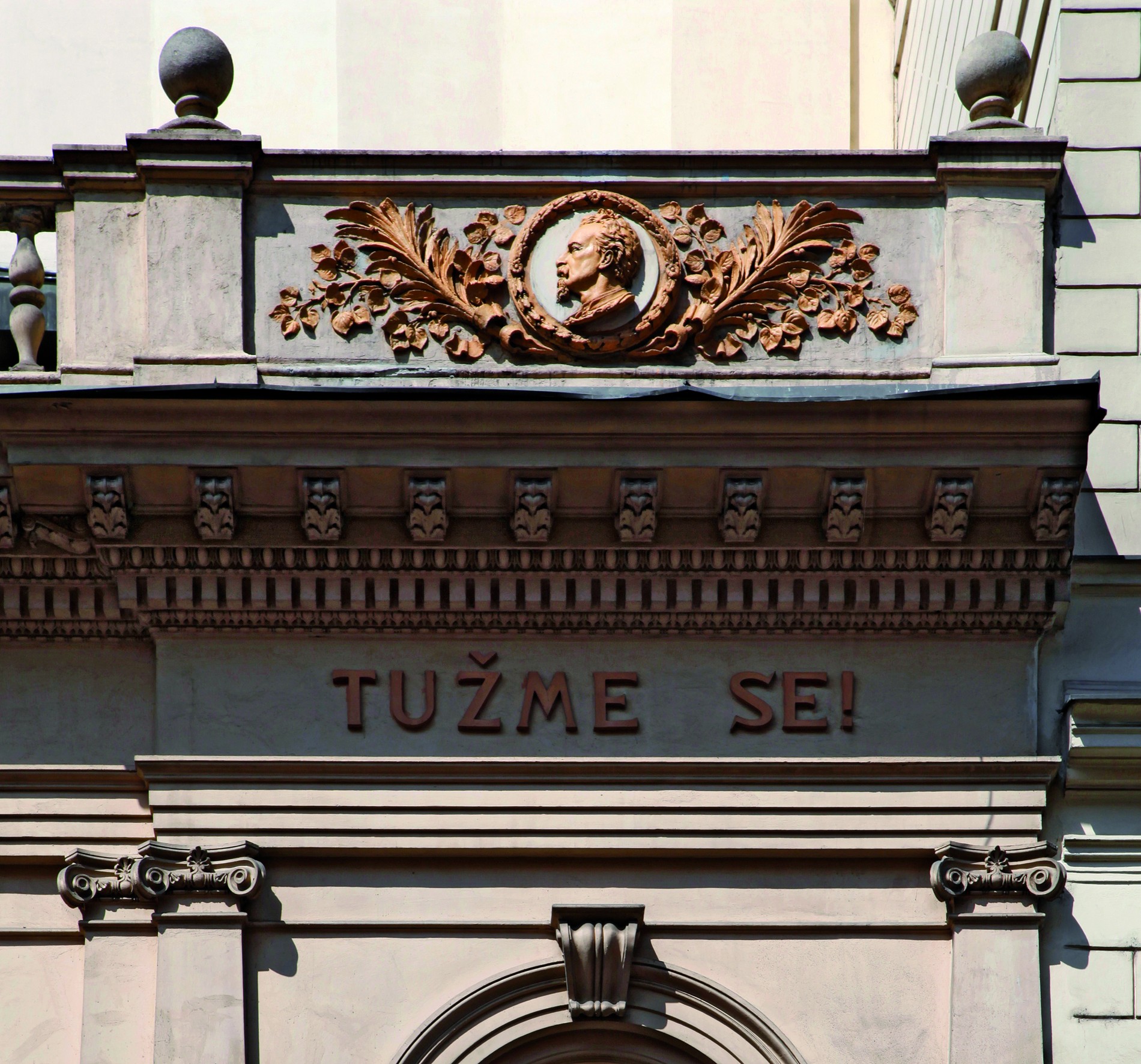 Budova bývalé Tělocvičné jednoty Pražské, Sokolská čp. 1437/43