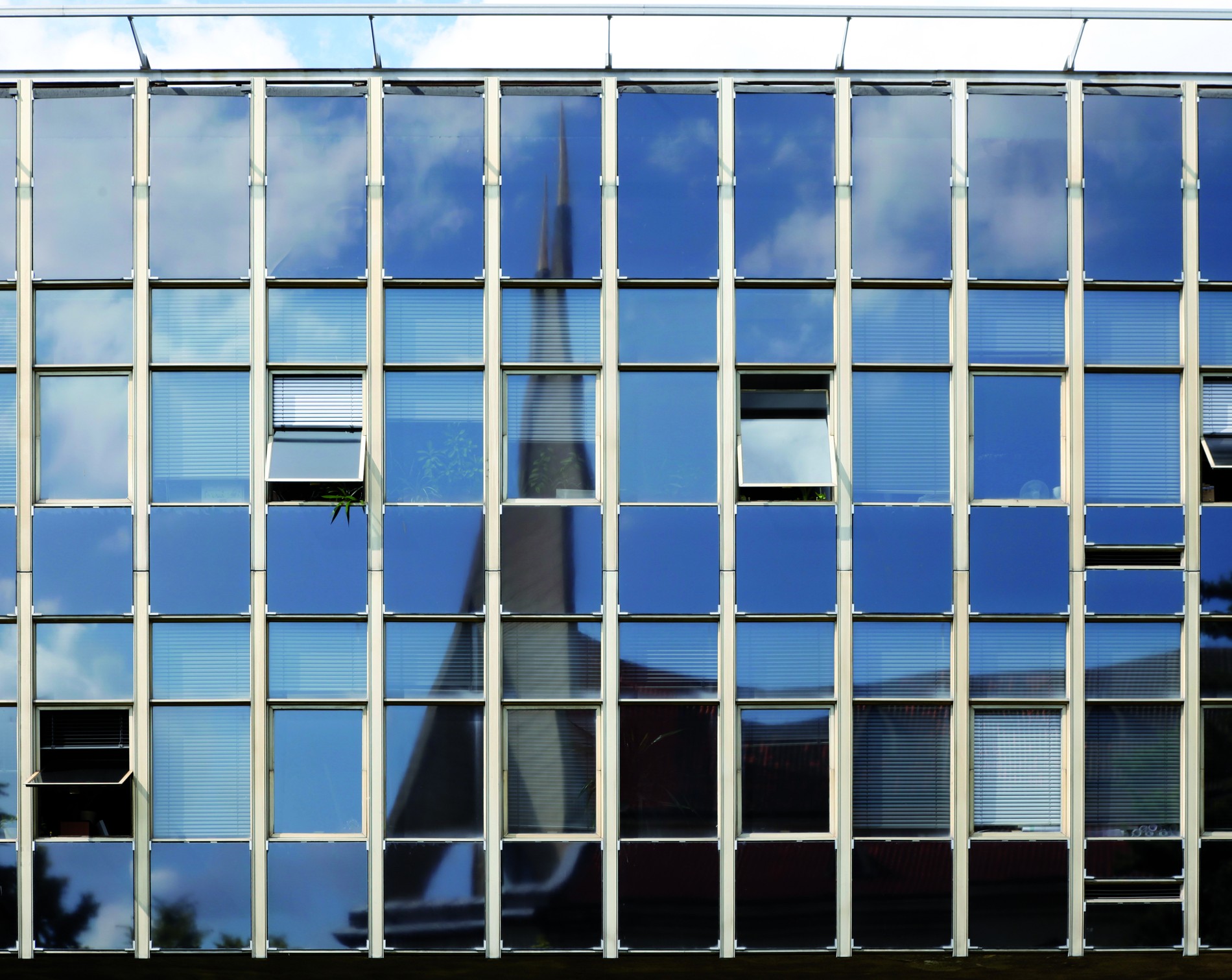 Budovy Sdružení projektových ateliérů, Vyšehradská čp. 2075/51,55 a 57