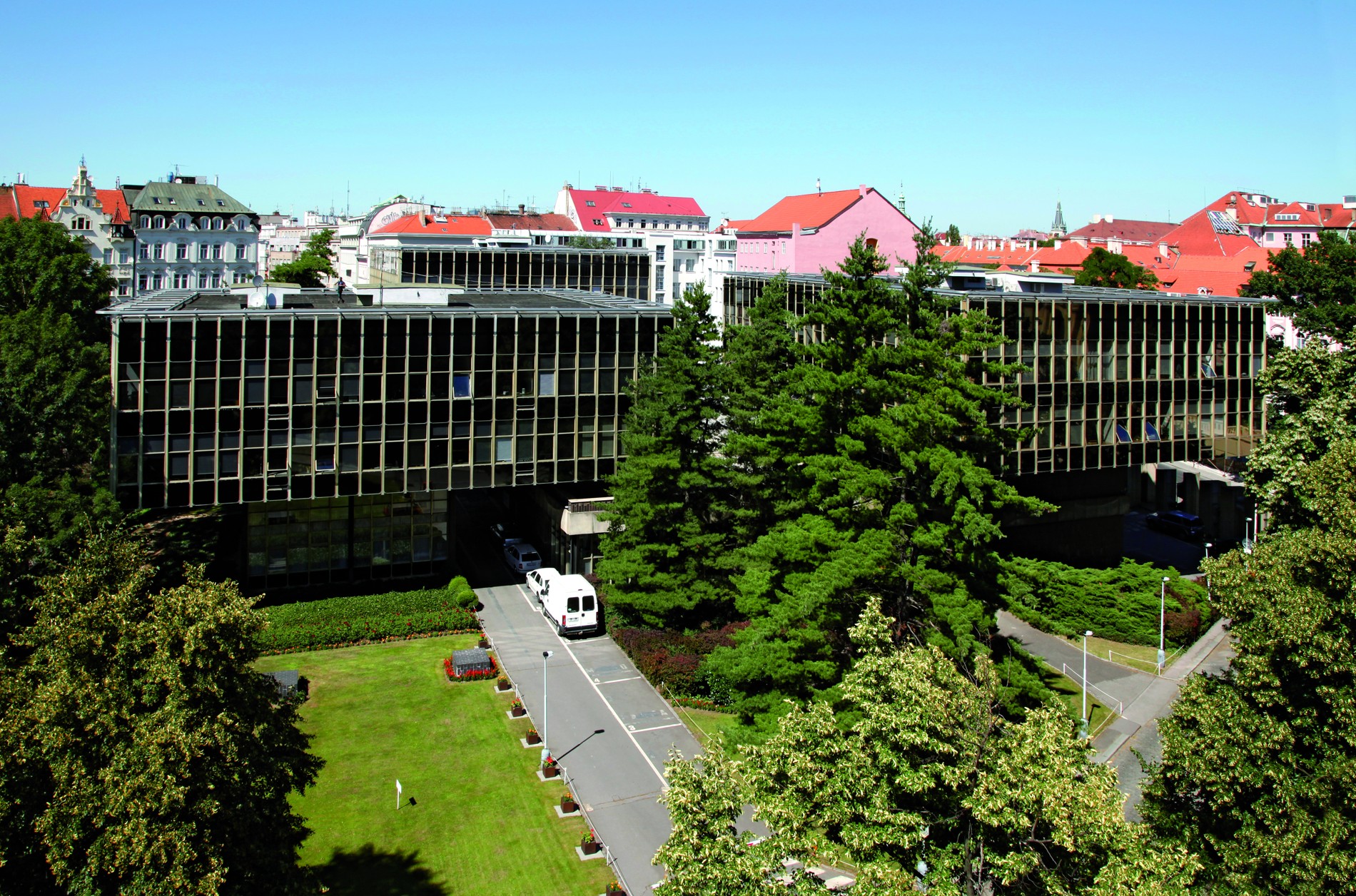 Budovy Sdružení projektových ateliérů, Vyšehradská čp. 2075/51,55 a 57