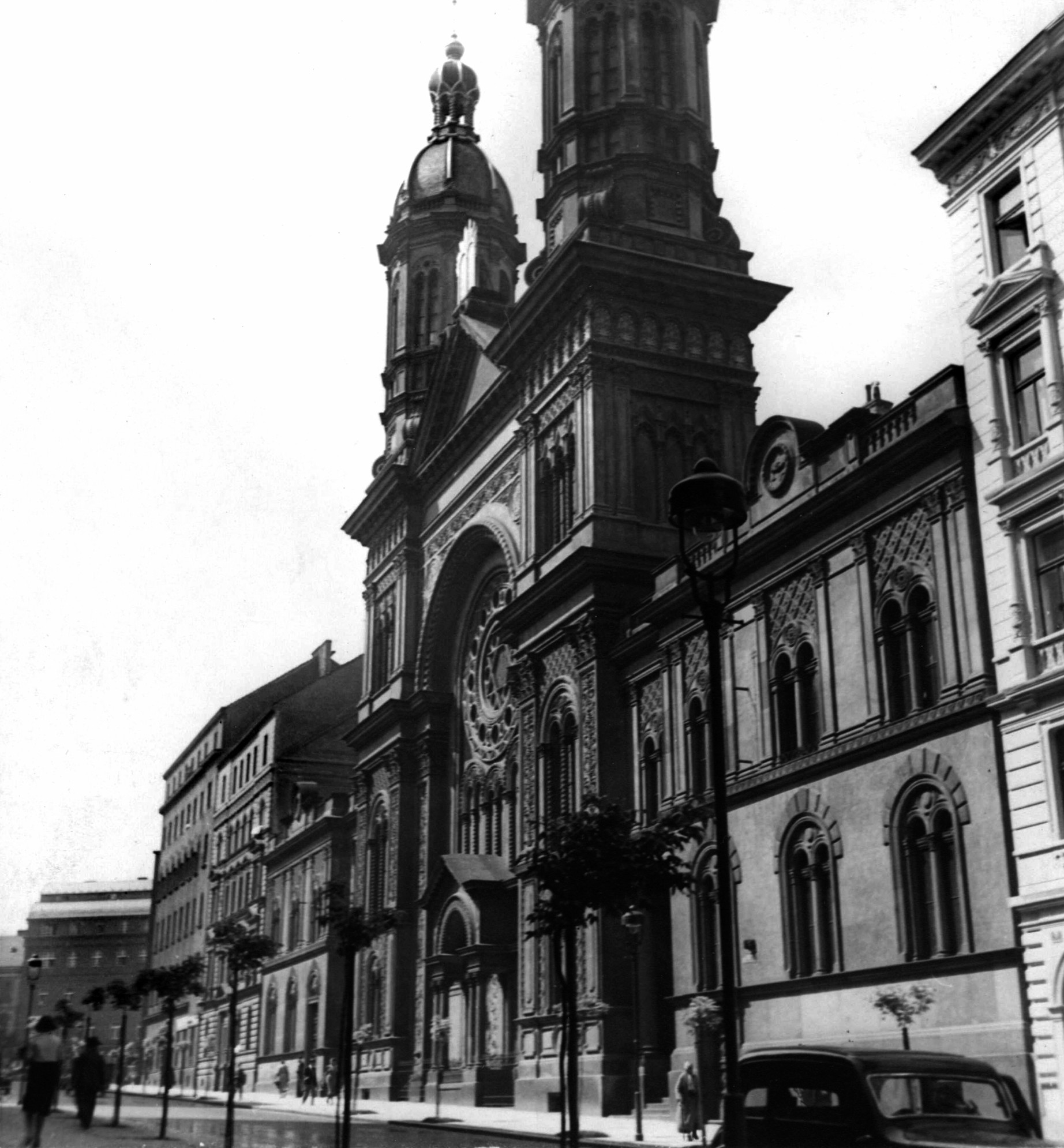 Vinohradská synagoga, Sázavská čp. 830/5