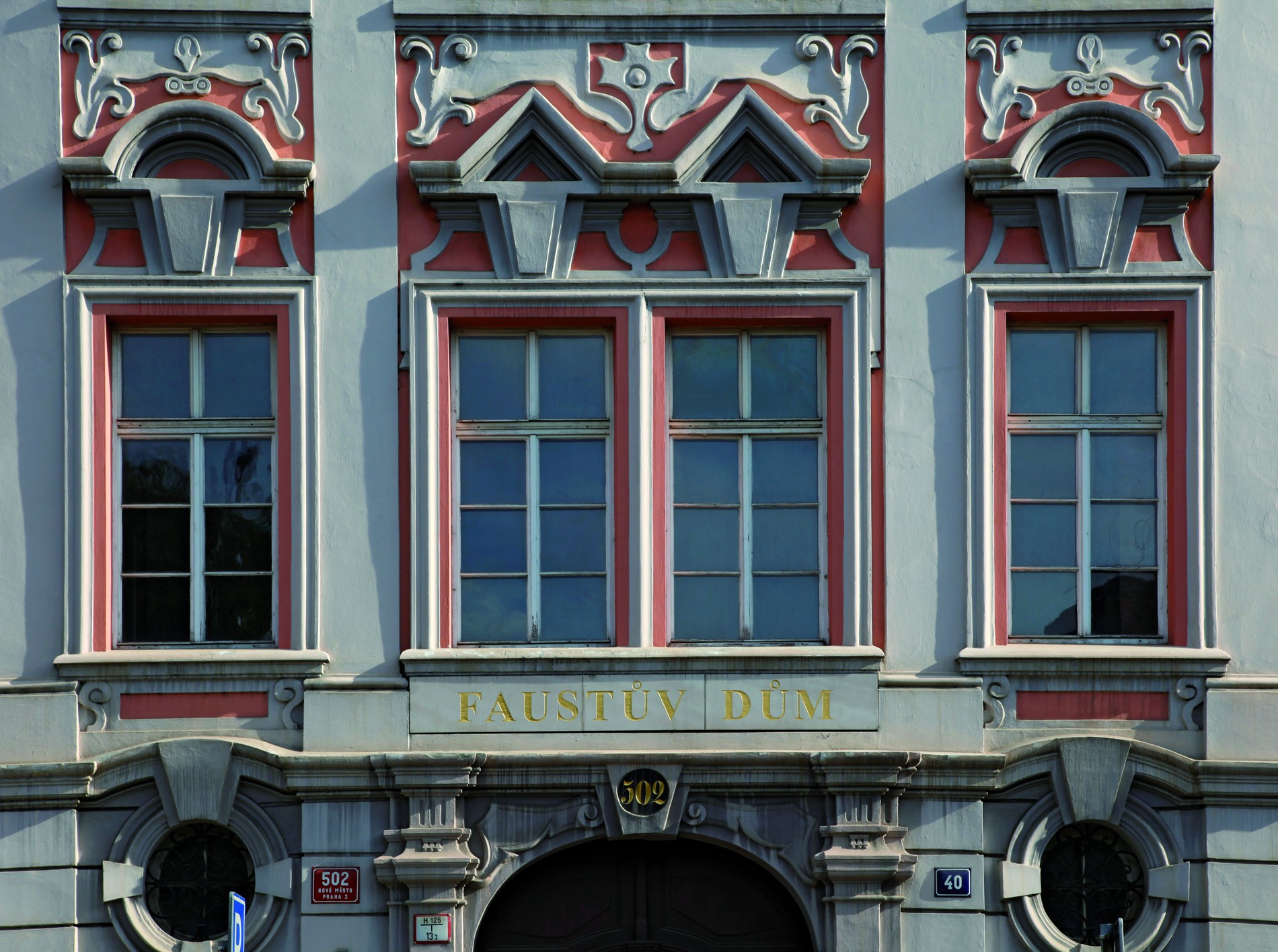 Palác Mladotovský, Karlovo náměstí čp. 502/40
