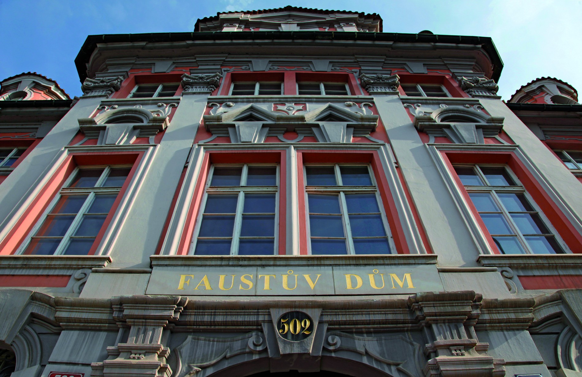 Palác Mladotovský, Karlovo náměstí čp. 502/40
