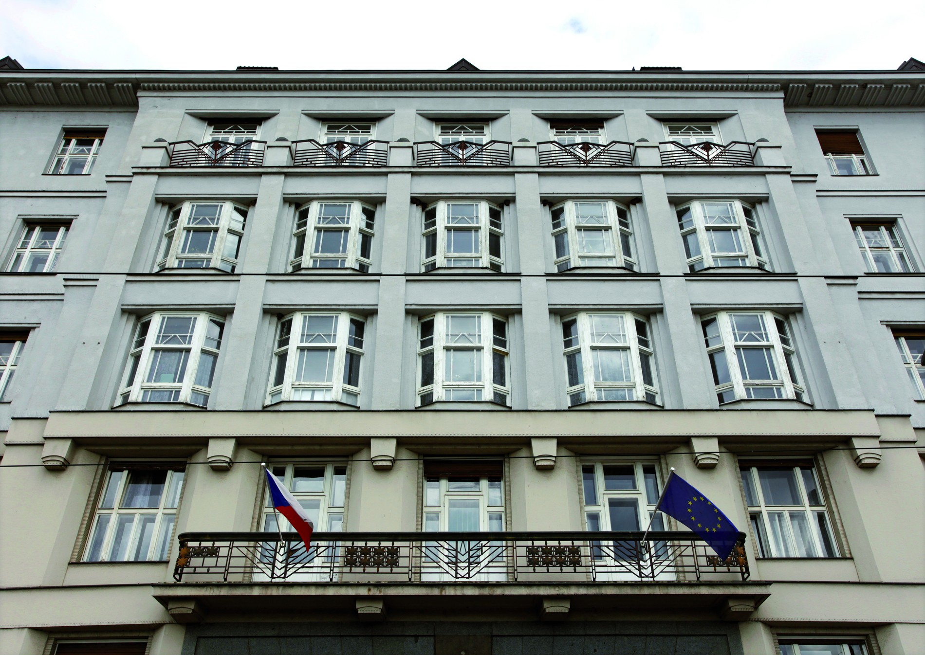 Všeobecný penzijní ústav, Rašínovo nábřeží čp. 390/42