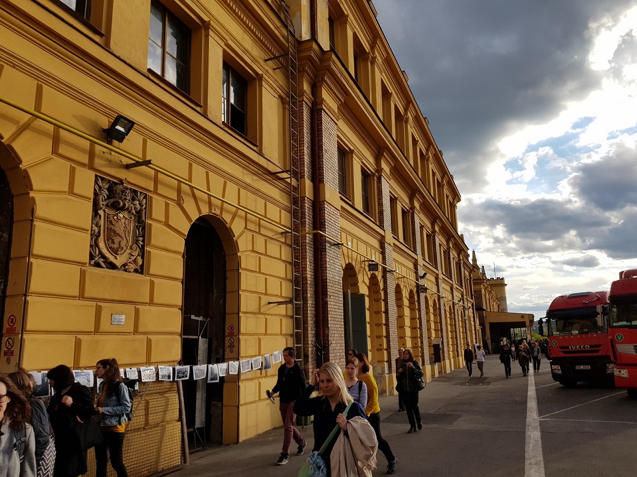 Doprava a sklad dekorací Národního divadla, Apolinářská čp. 438/7