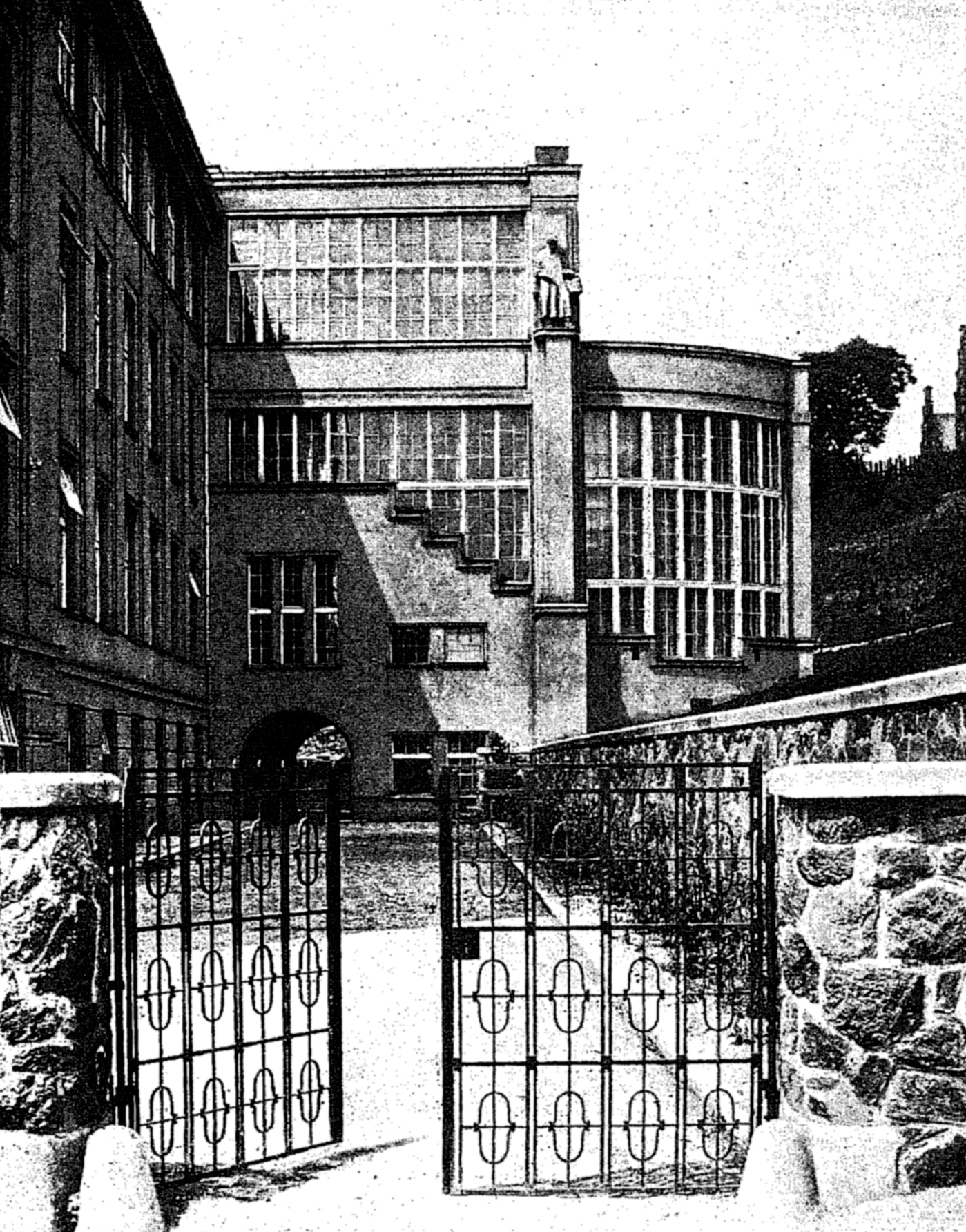 Hlavův ústav, Studničkova čp. 2039/2
