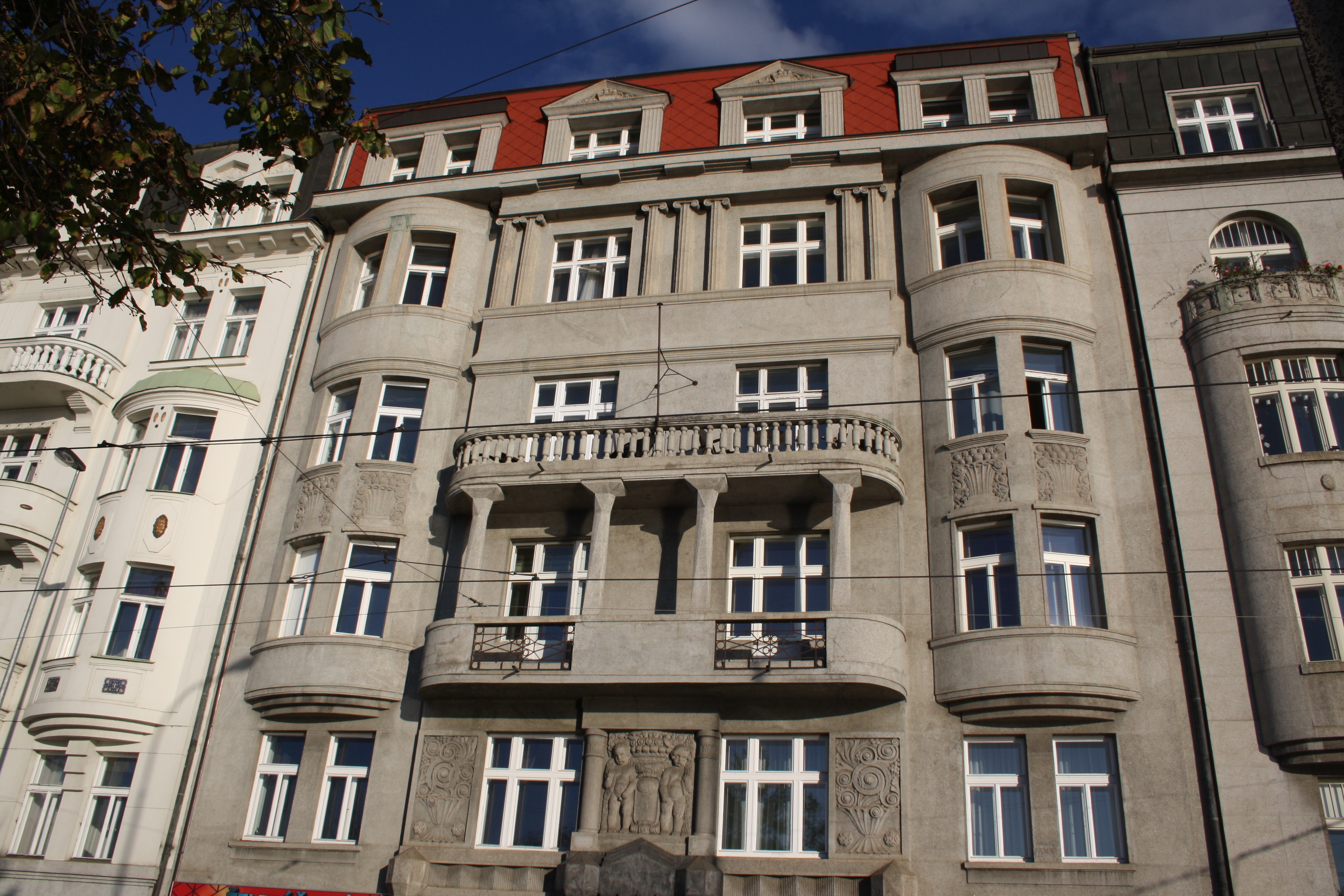 Činžovní dům, Rašínovo nábřeží čp. 407/36