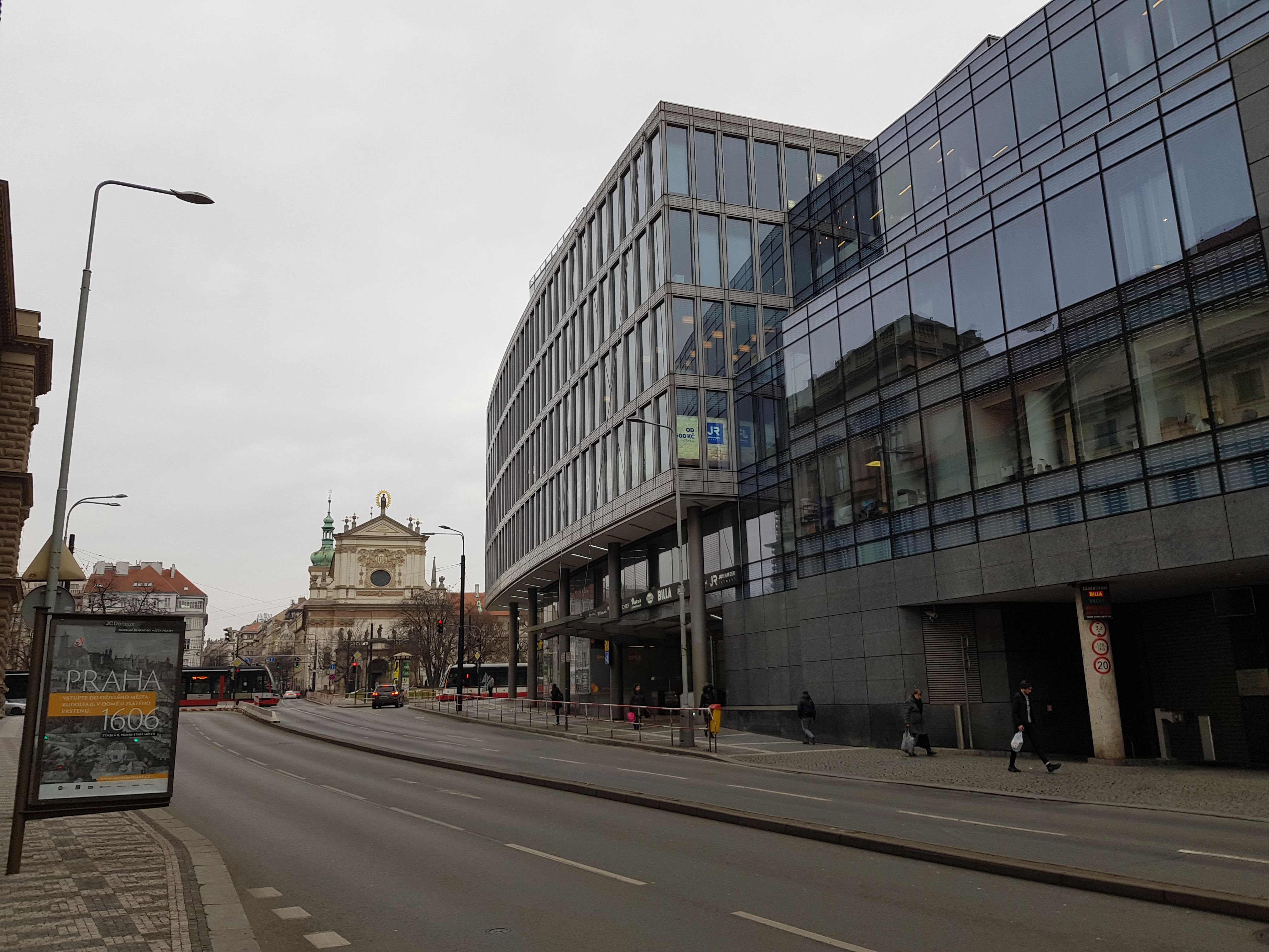 Budova Charles Square Center, Karlovo náměstí čp. 2097/10