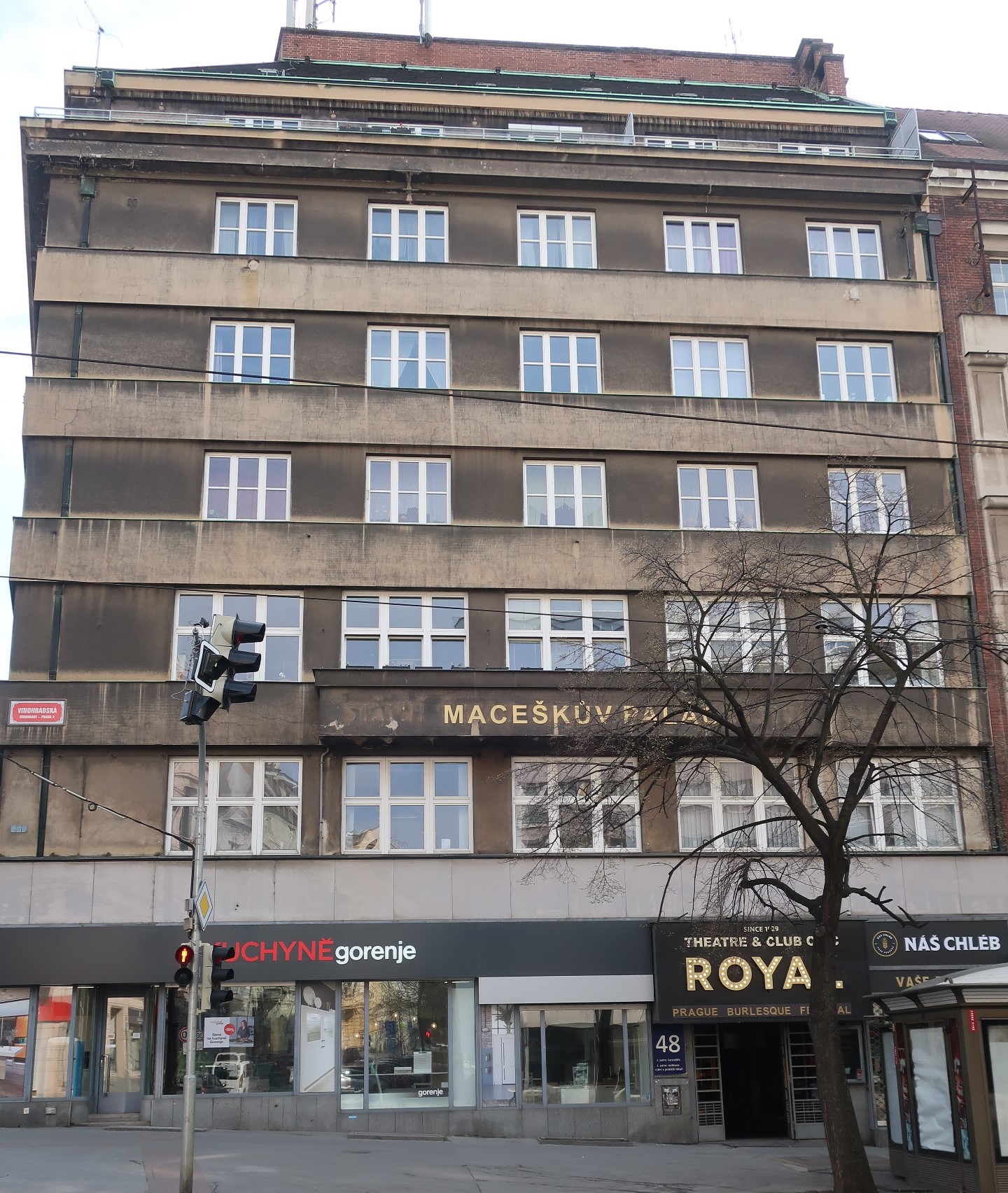 Maceškův palác, Vinohradská čp. 2165/48