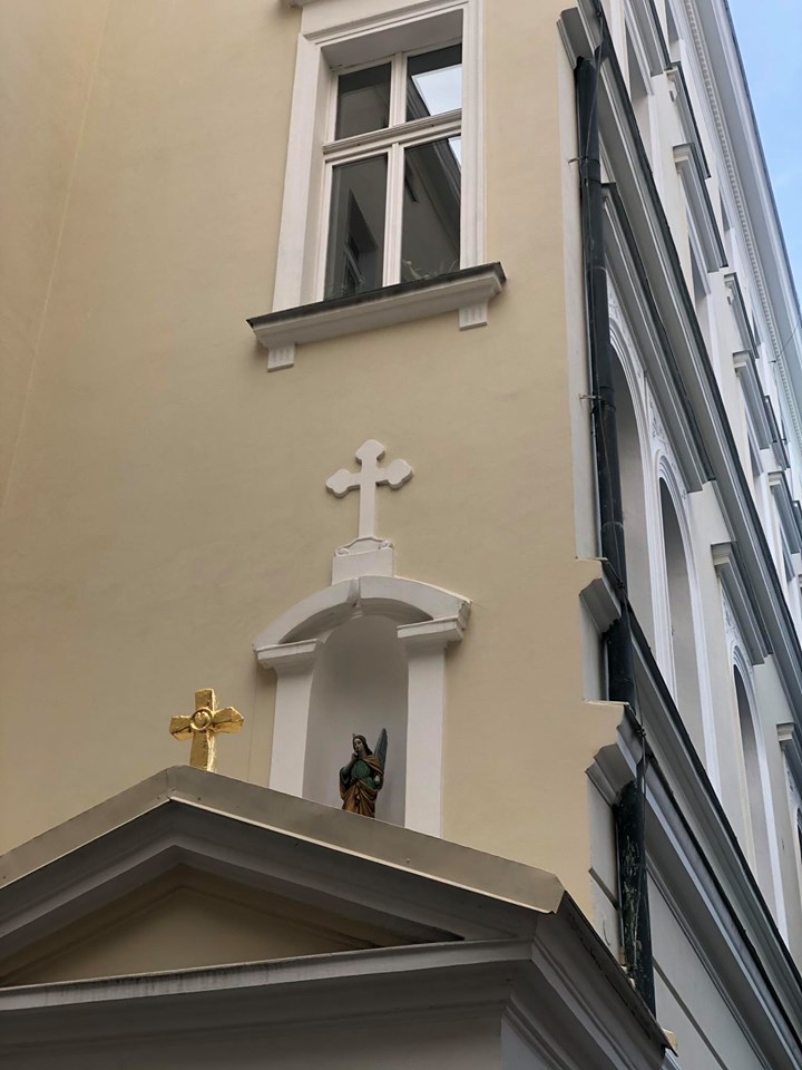 Joaneum, Salmovská 1538/8