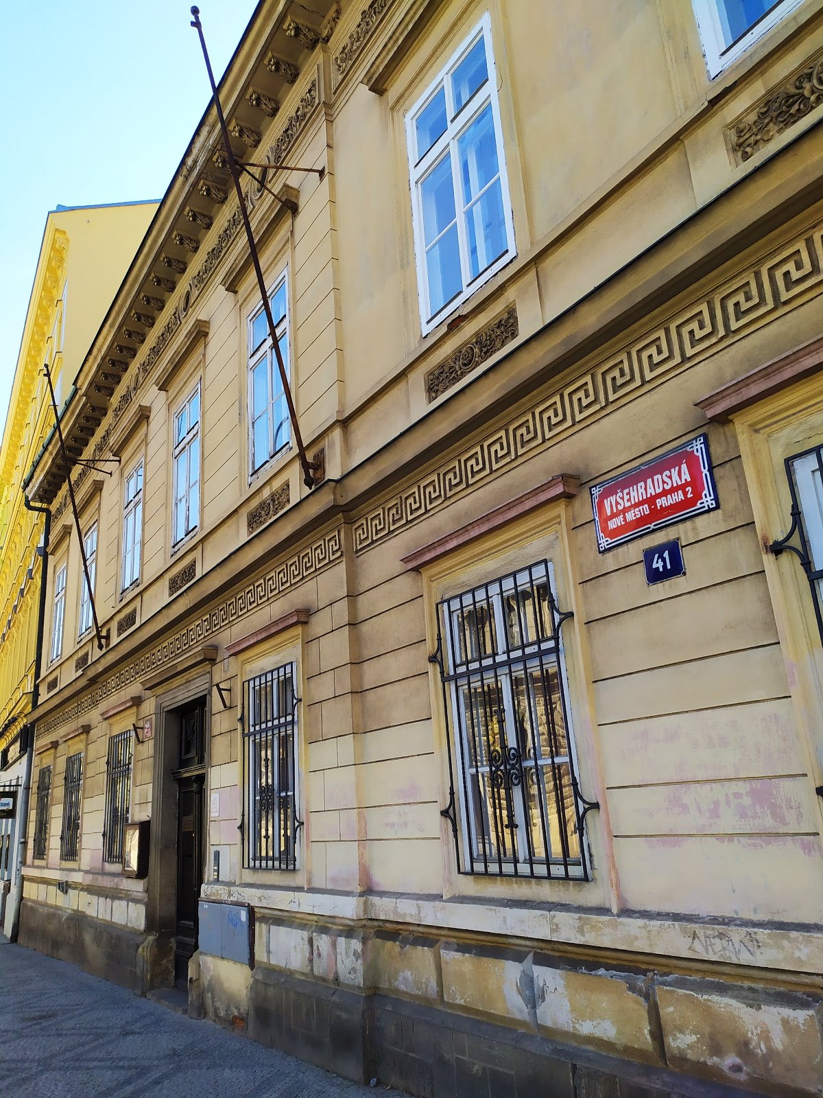 Fara, Vyšehradská čp. 430/41