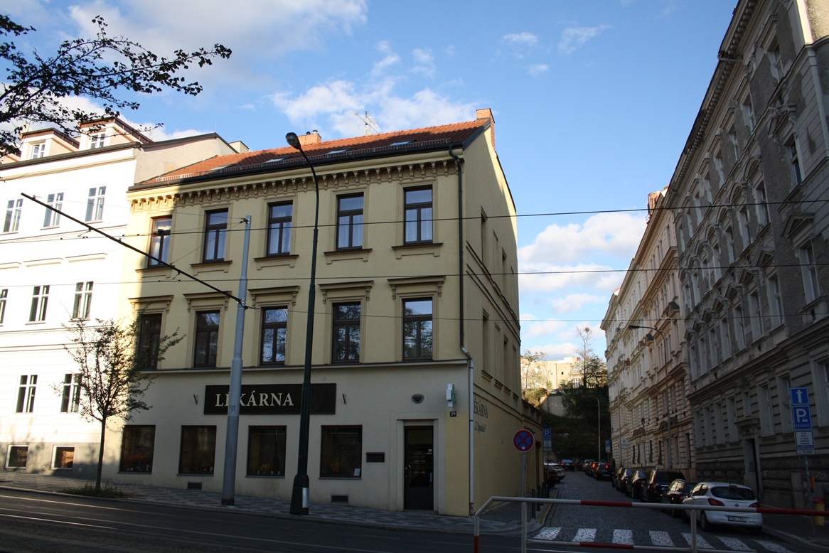 Činžovní dům s lékárnou Vyšehradská čp. 1411/24