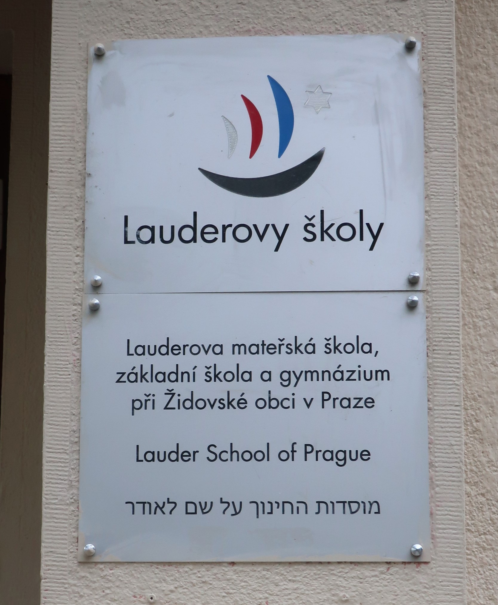 Lauderovy školy, Belgická čp. 67/25