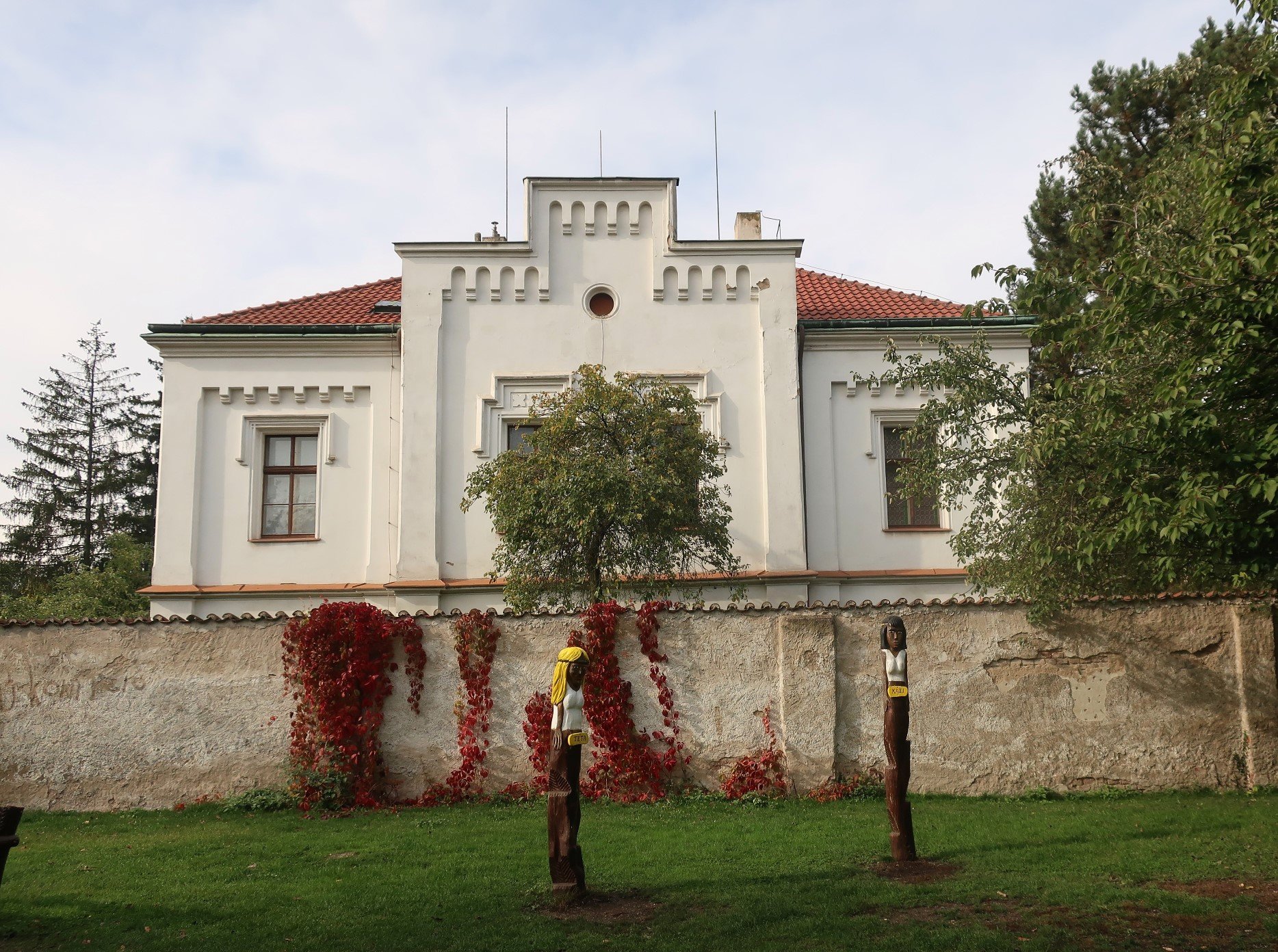 Kapitulní rezidence, K rotundě 92/18
