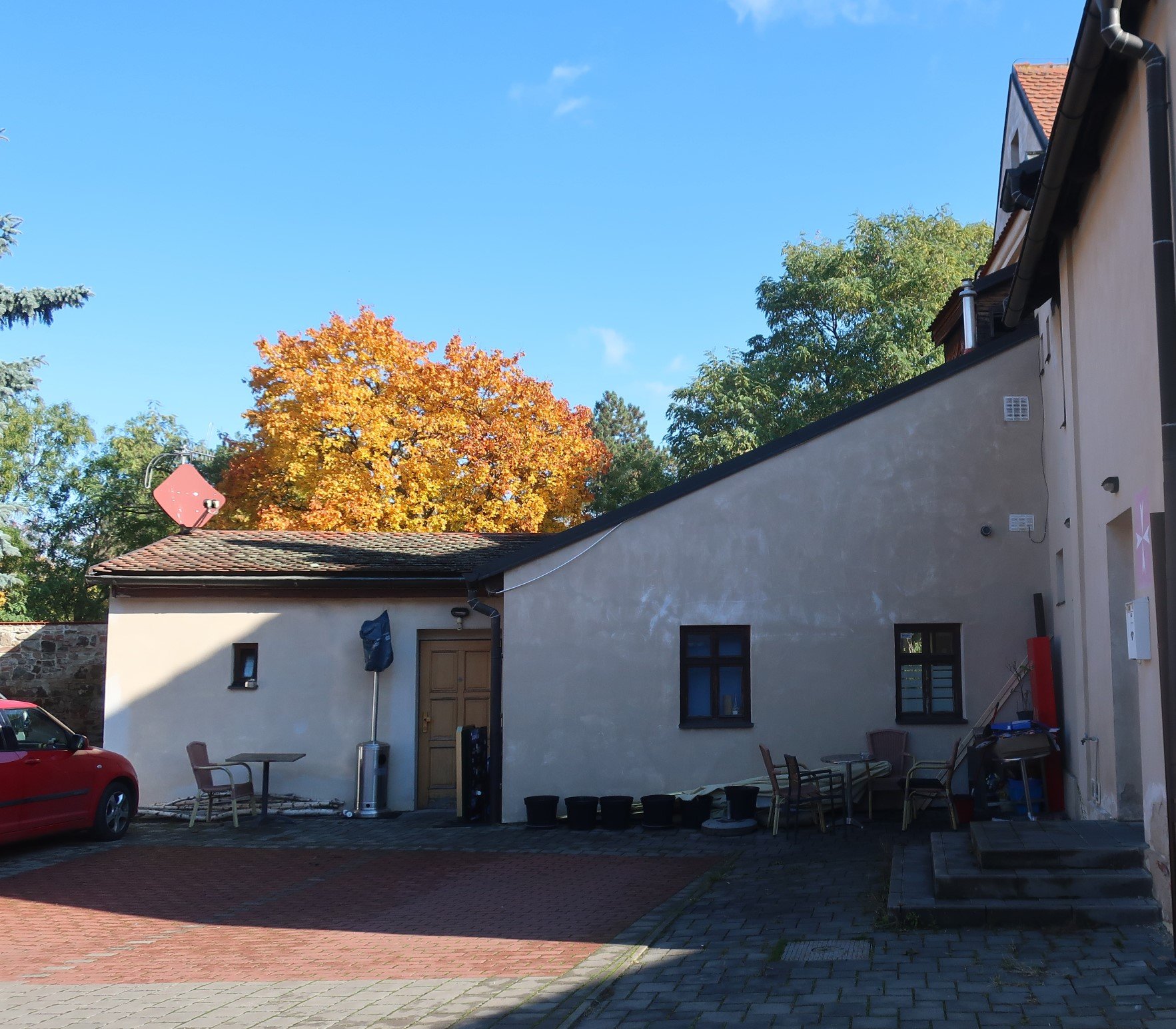 Hospodářská usedlost čp. 16, K Rotundě 3
