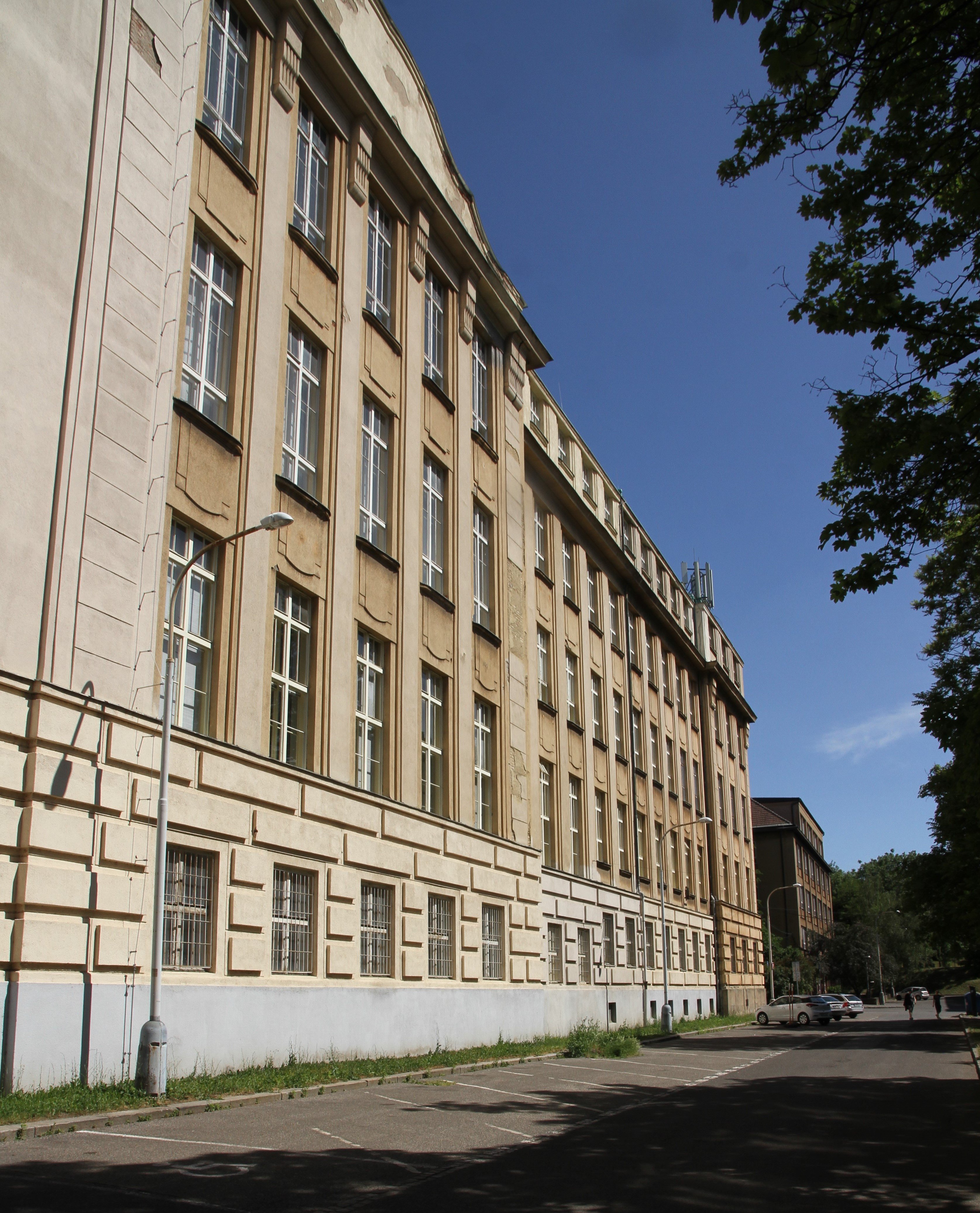 ČVUT a Chemický ústav bývalé německé univerzity, Hlavova čp. 2040/1