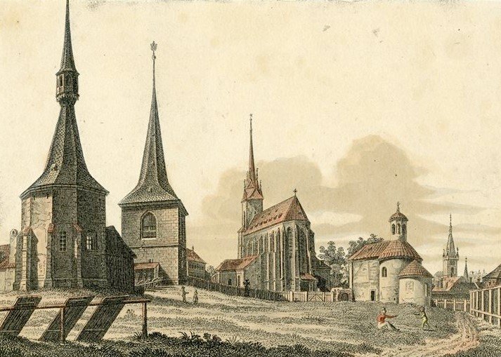 Bývalá kaple Všech Svatých, V Tůních čp. 1268/5, Na Rybníčku 20 a dům Na Rybníčku 18