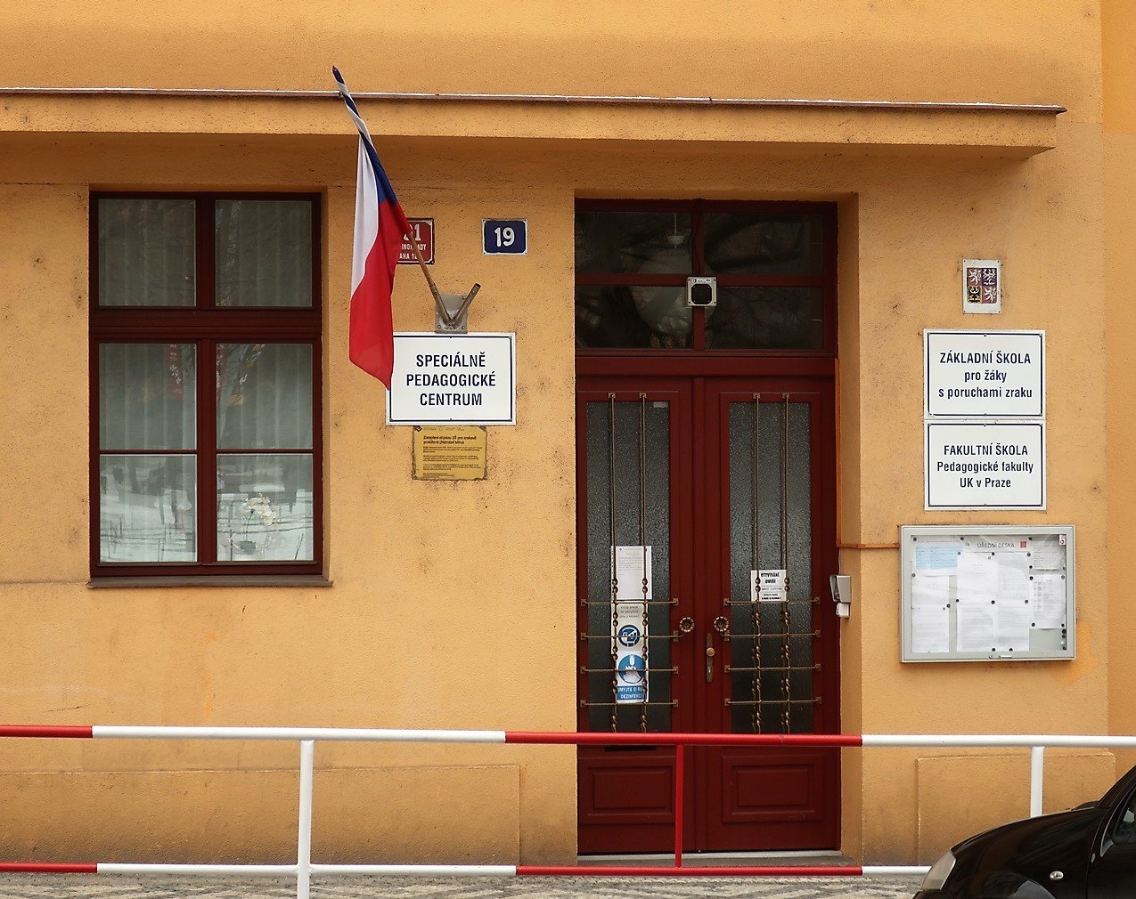 Škola na náměstí Míru čp. 601/19