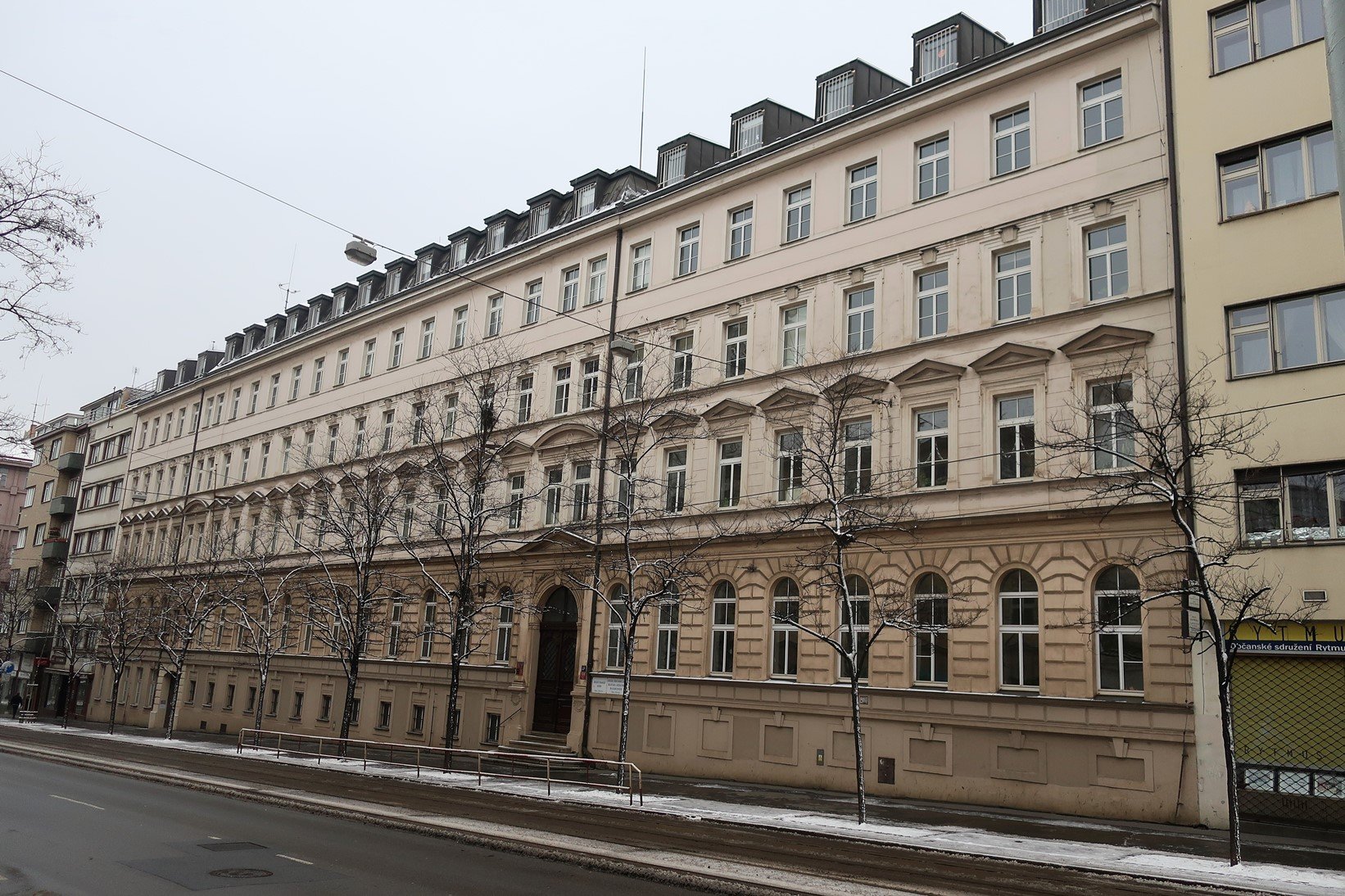 Církevní škola a Ústav sv. Anny, Ječná čp. 530/27