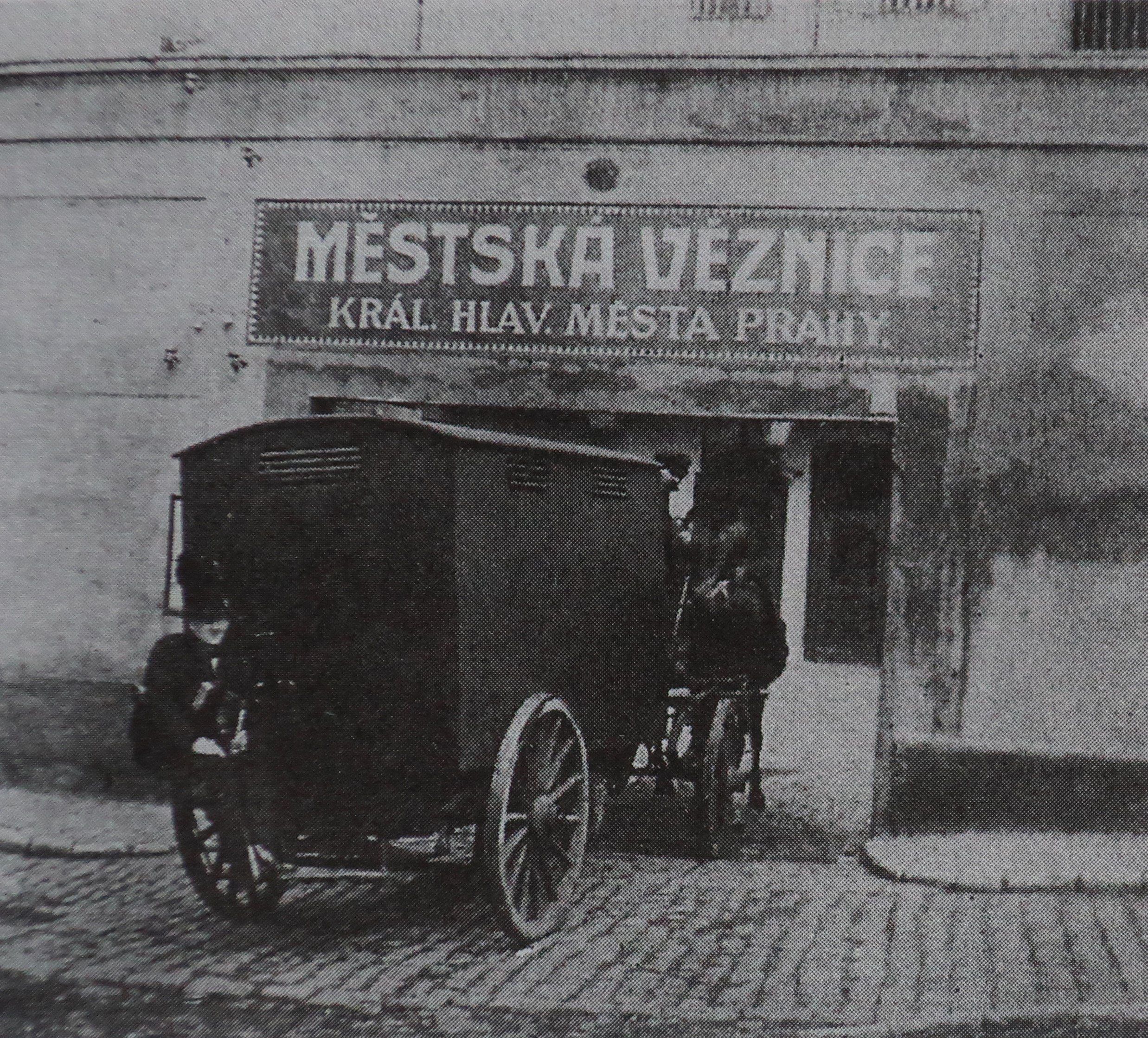 Fišpanka, Pod Slovany, Na Poříčním právu