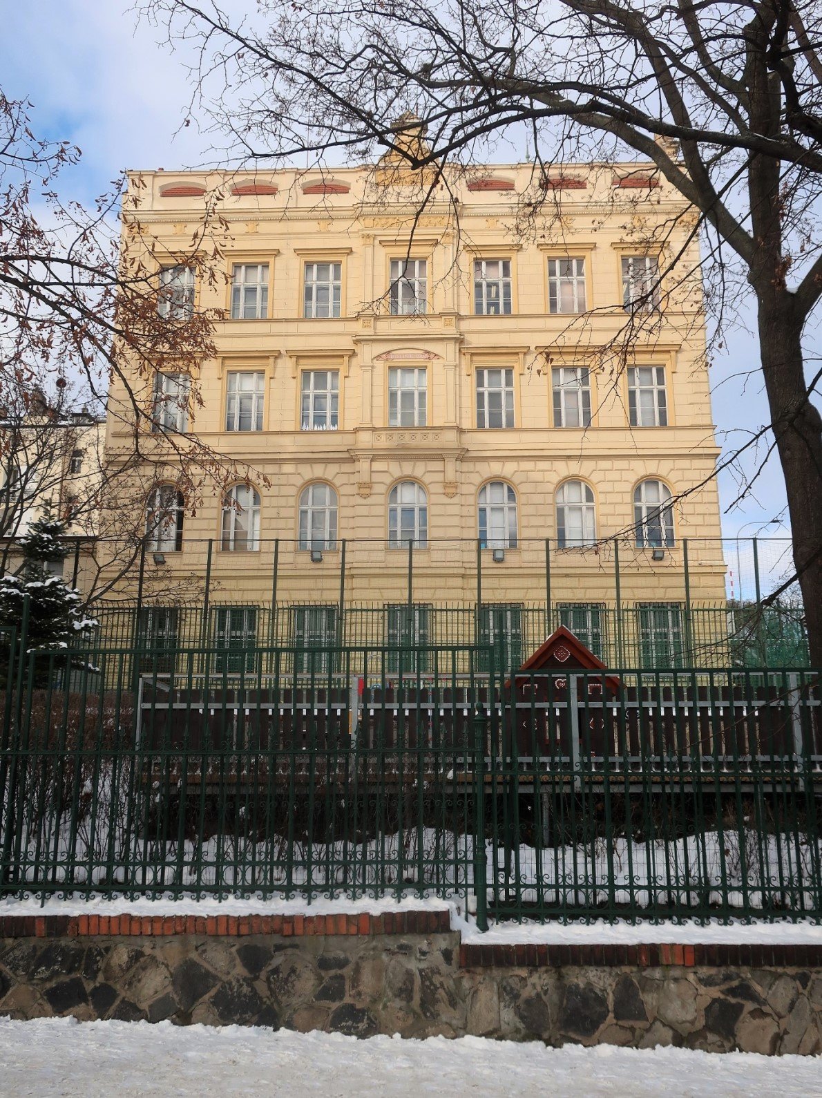 Základní škola Kladská, Kladská čp. 1201/1
