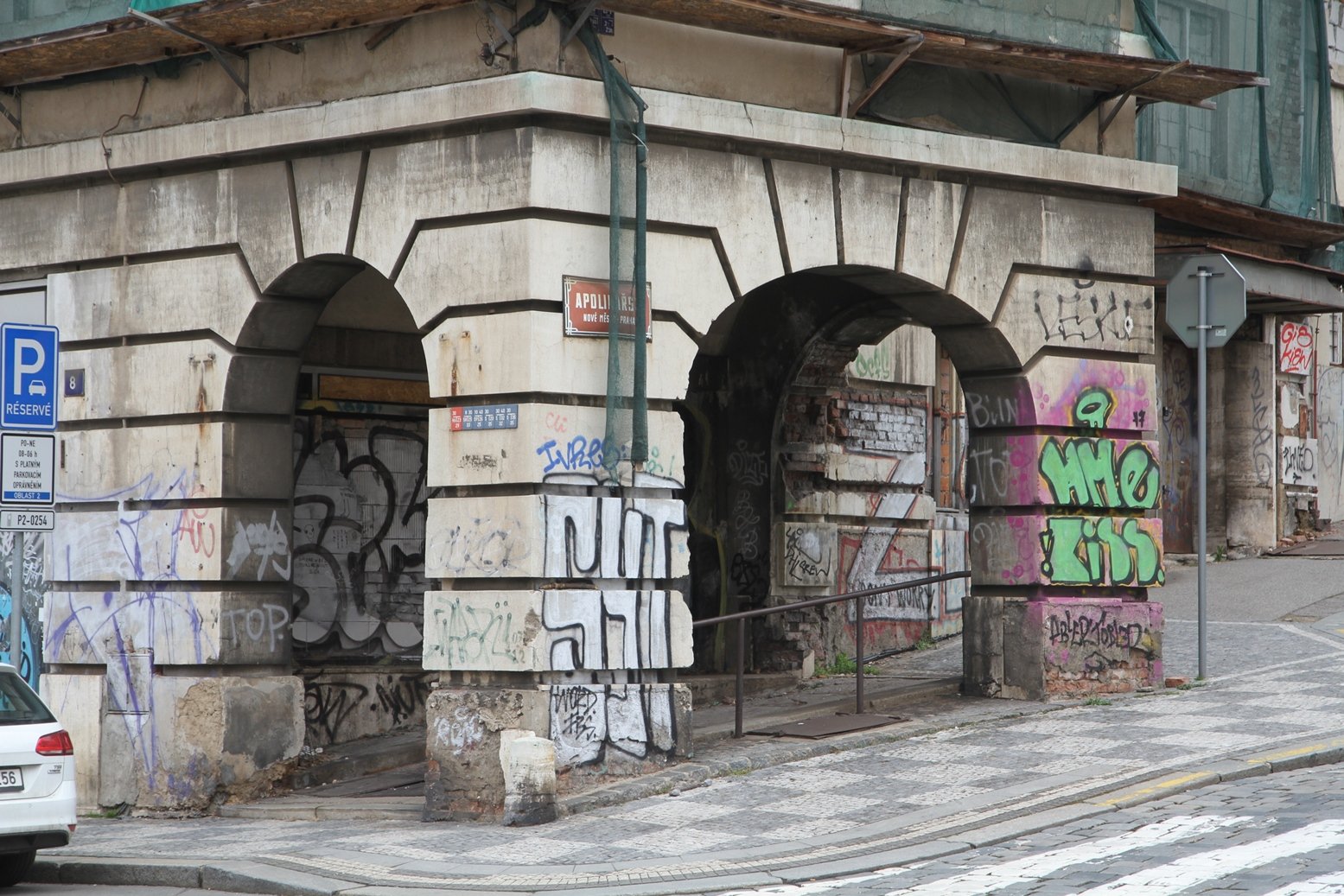 Penzion a lázně Na Slupi, Apolinářská čp. 434/1, Na Slupi čp. 434/8