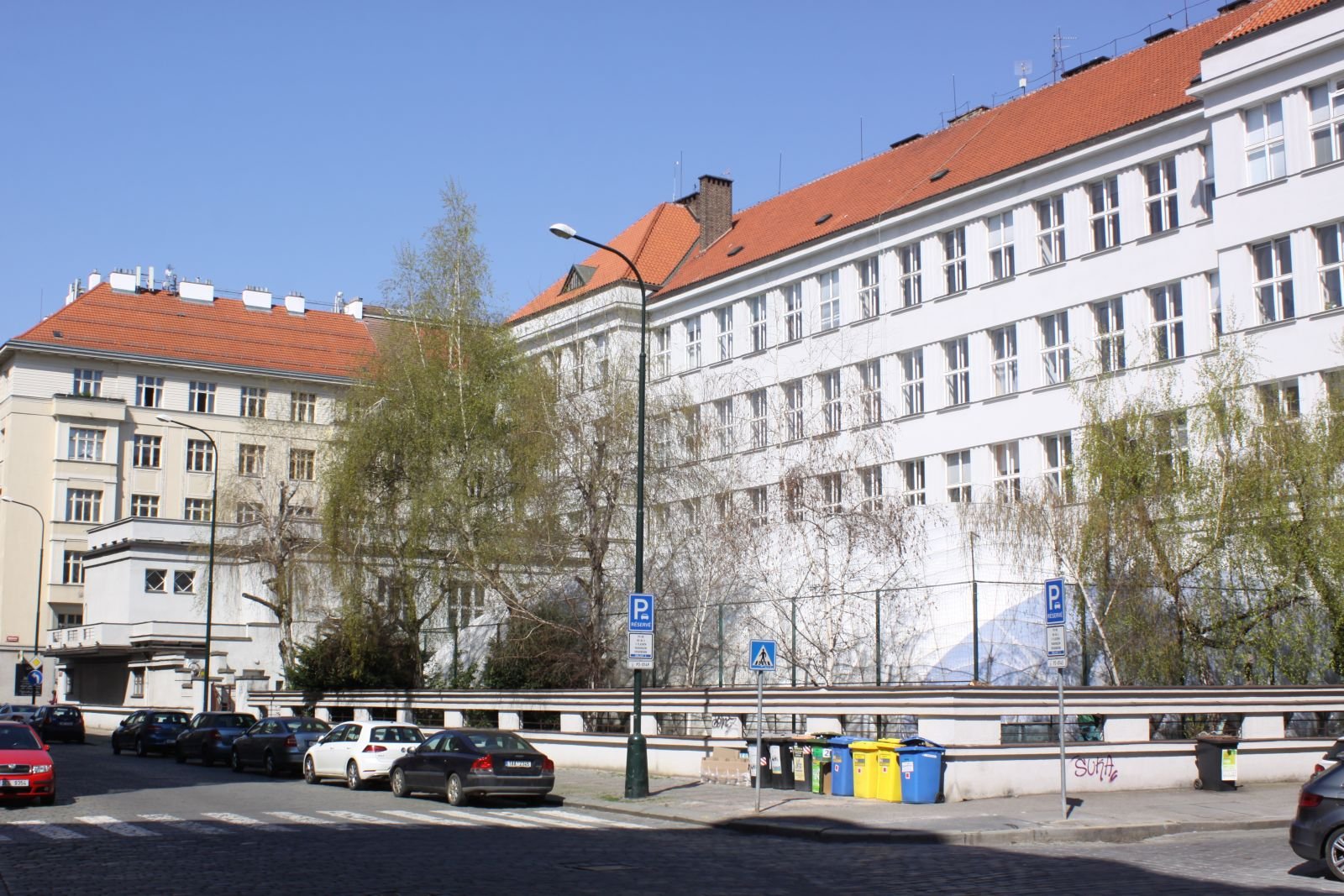 Městská dívčí odborná škola rodinná a živnostenská, Podskalská čp. 365/10