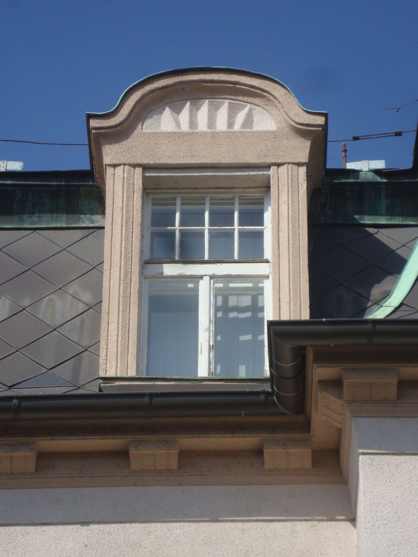 Zdravotní ambulatorium, Italská čp. 1800/35