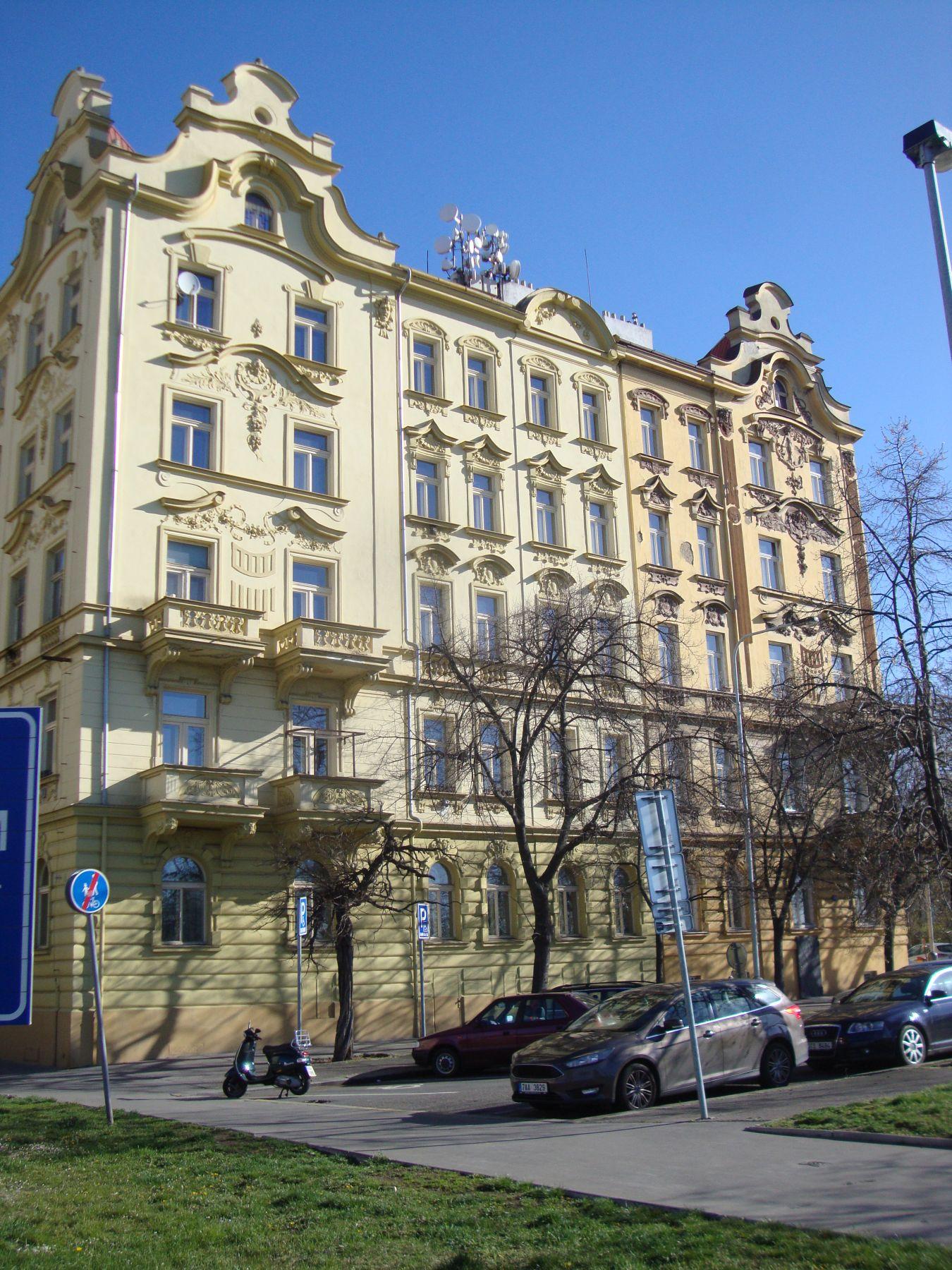 Nájemní domy Františka Jiskry, Boženy Němcové čp. 1335/11 a čp. 1299/13