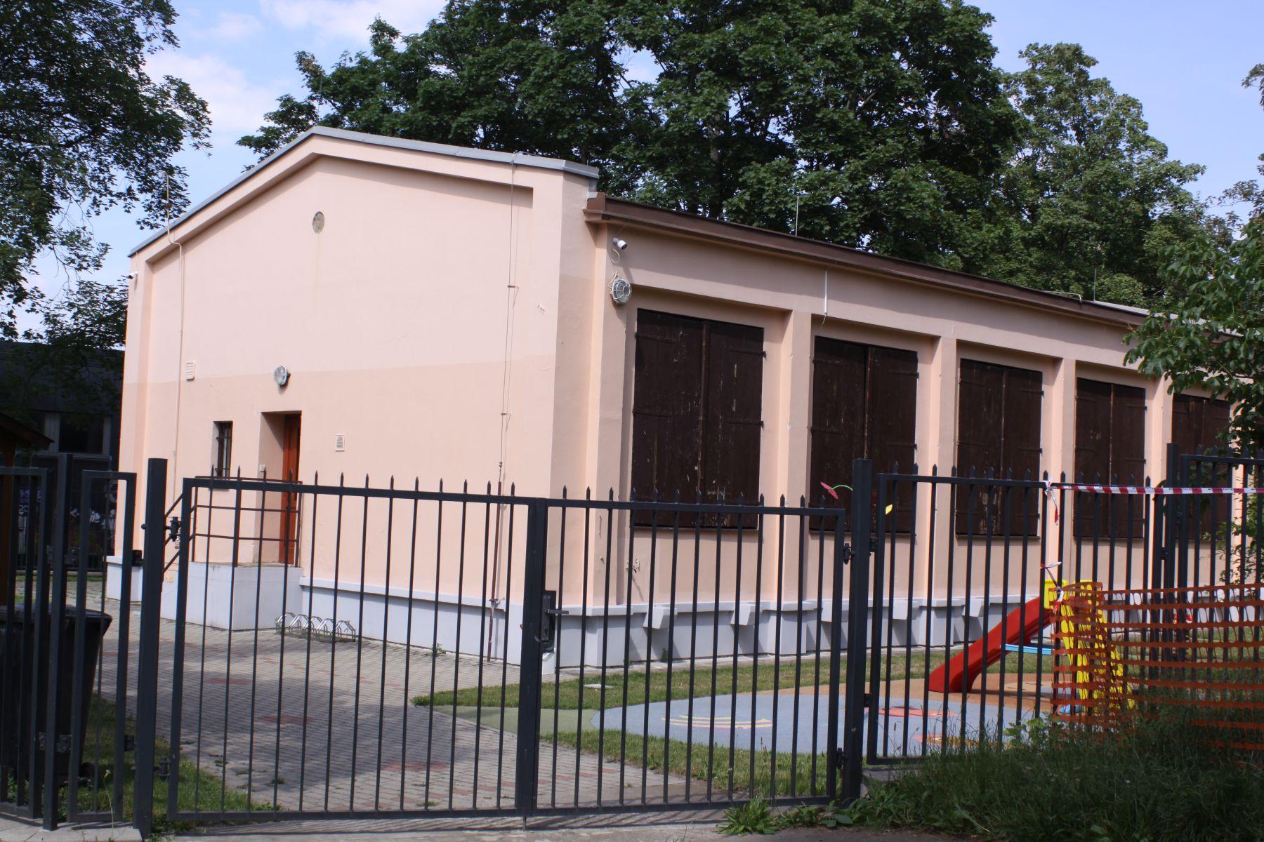 Školka v Riegrových sadech, Vozová čp. 2507/2a