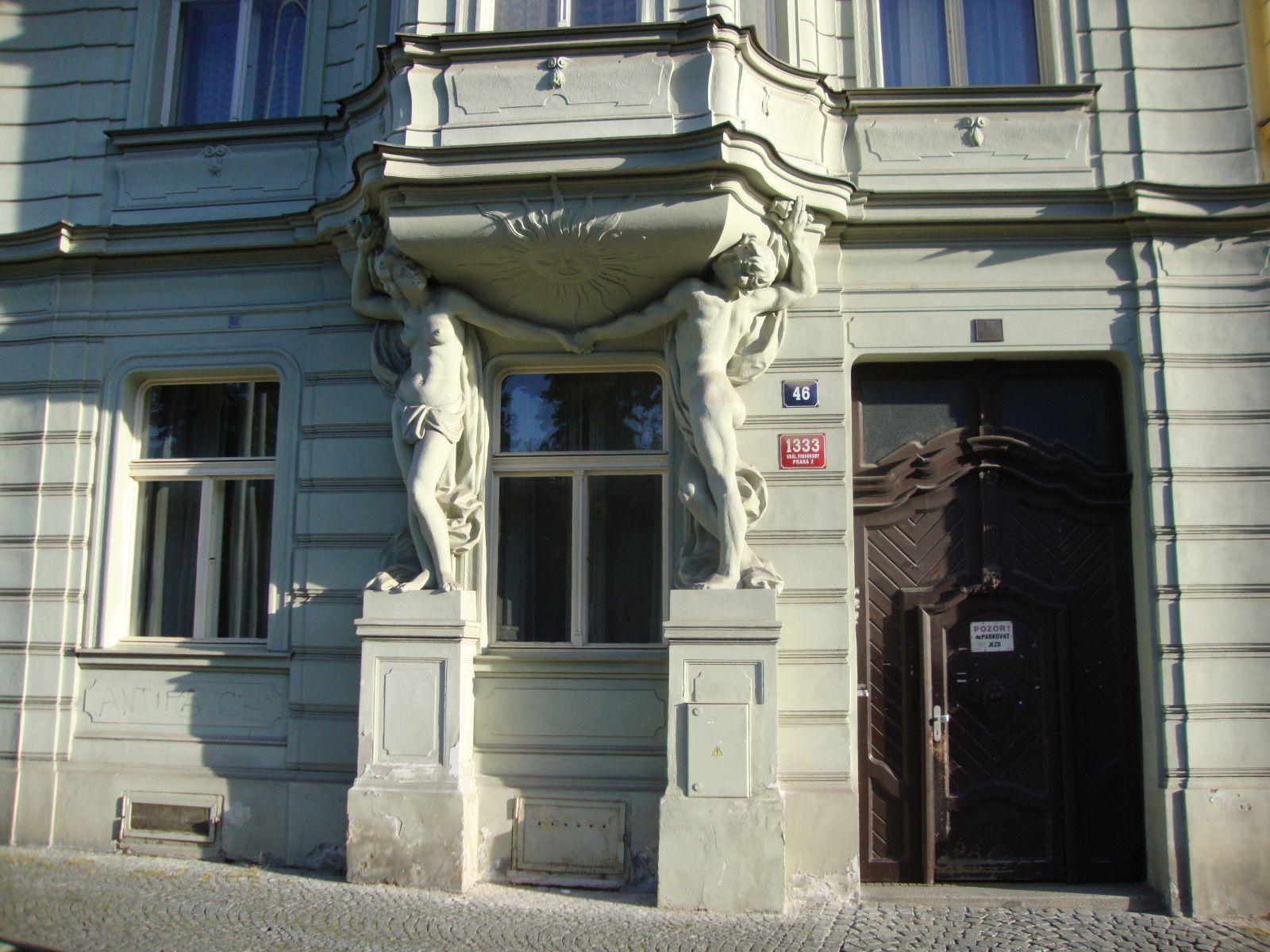 Novobarokní nájemní dům, Slezská čp. 1333/46