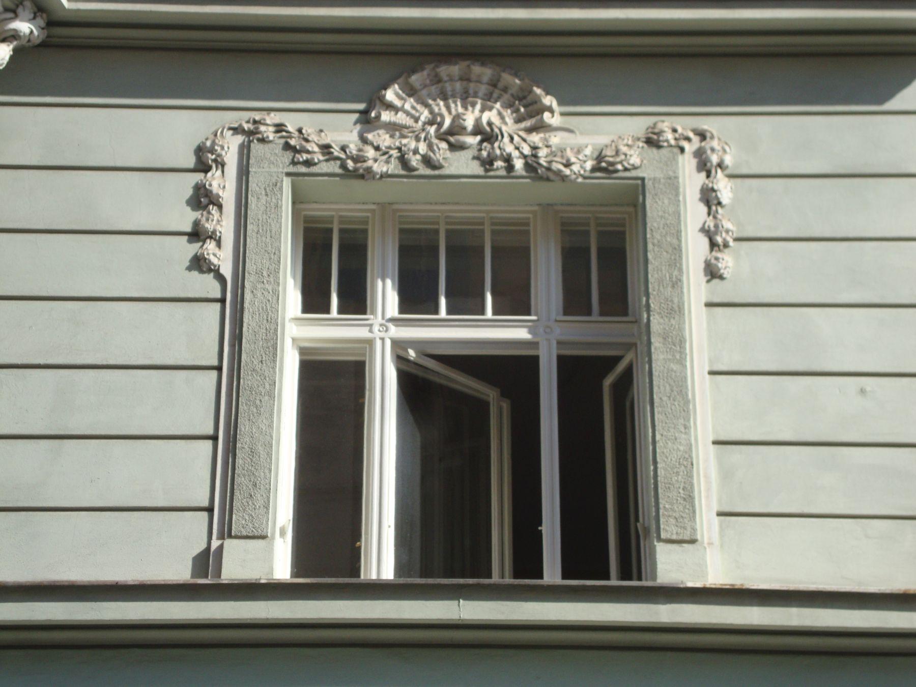 Novobarokní nájemní dům, Slezská čp. 1297/3
