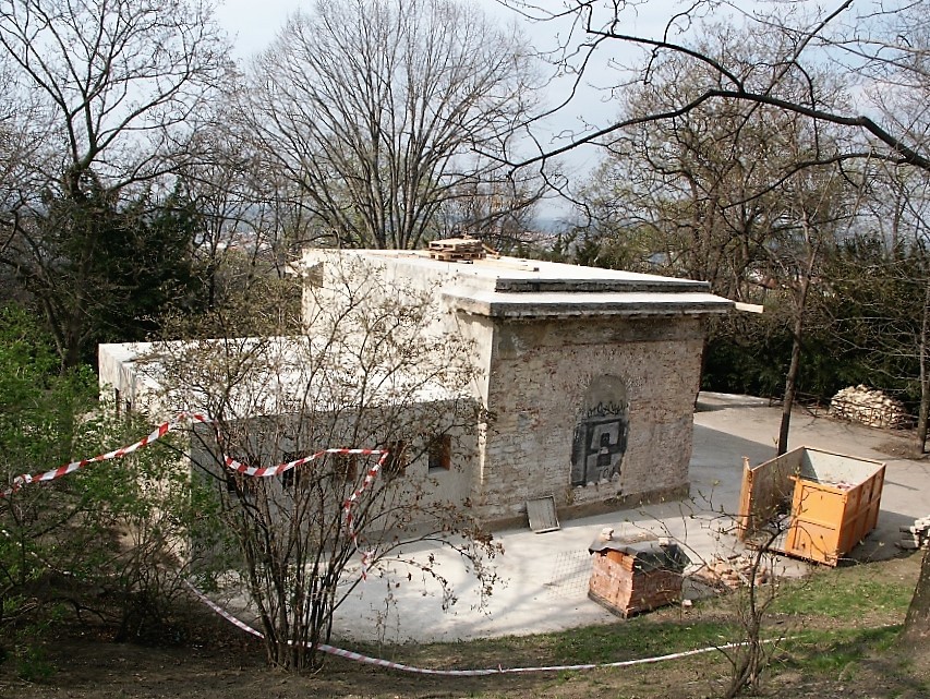 Restaurace a rozhledna Mlíkárna, Riegrovy sady