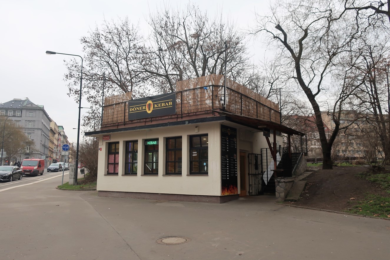 Pivní domeček, Karlovo náměstí