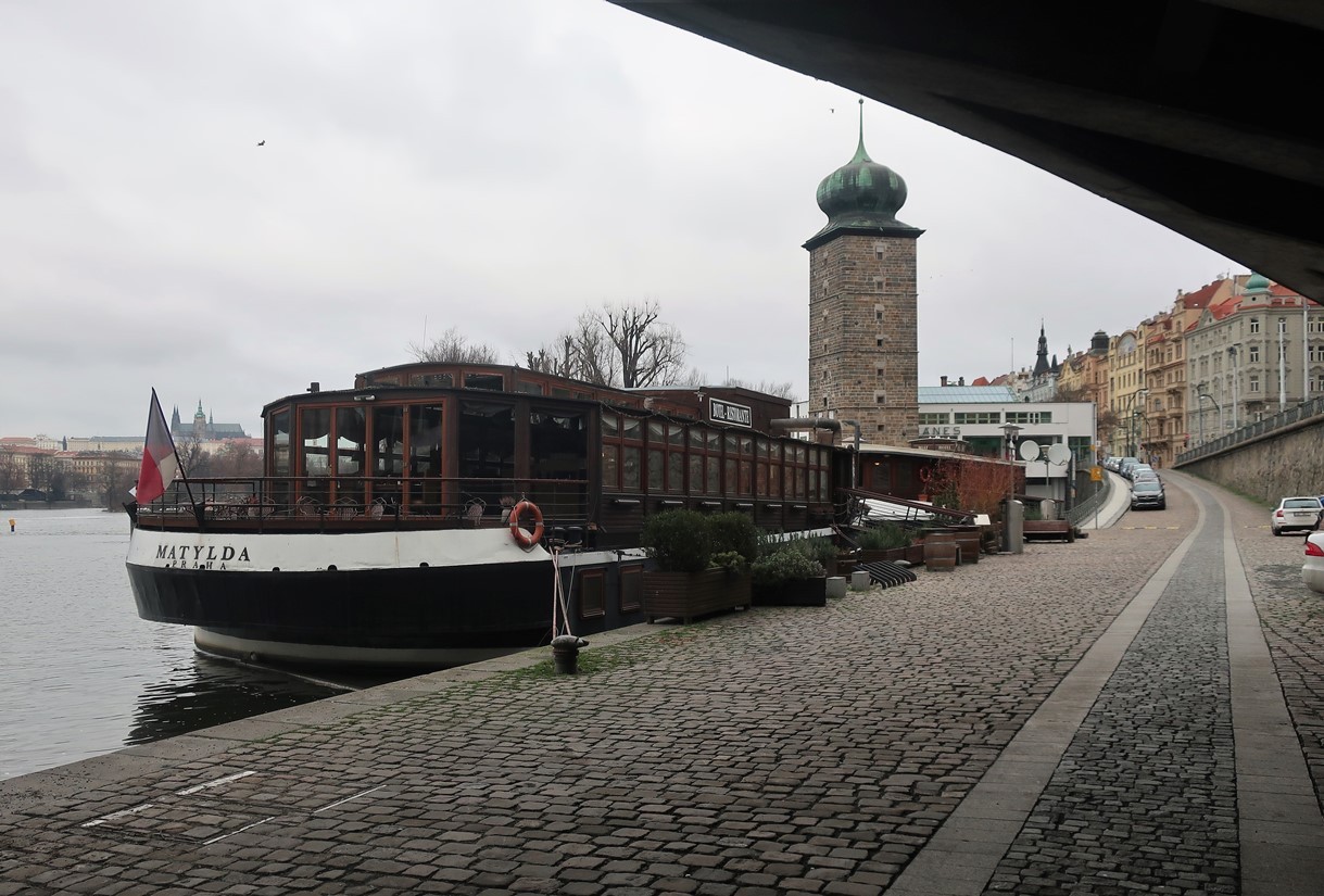 Bistro da Matylda, Jiráskův most