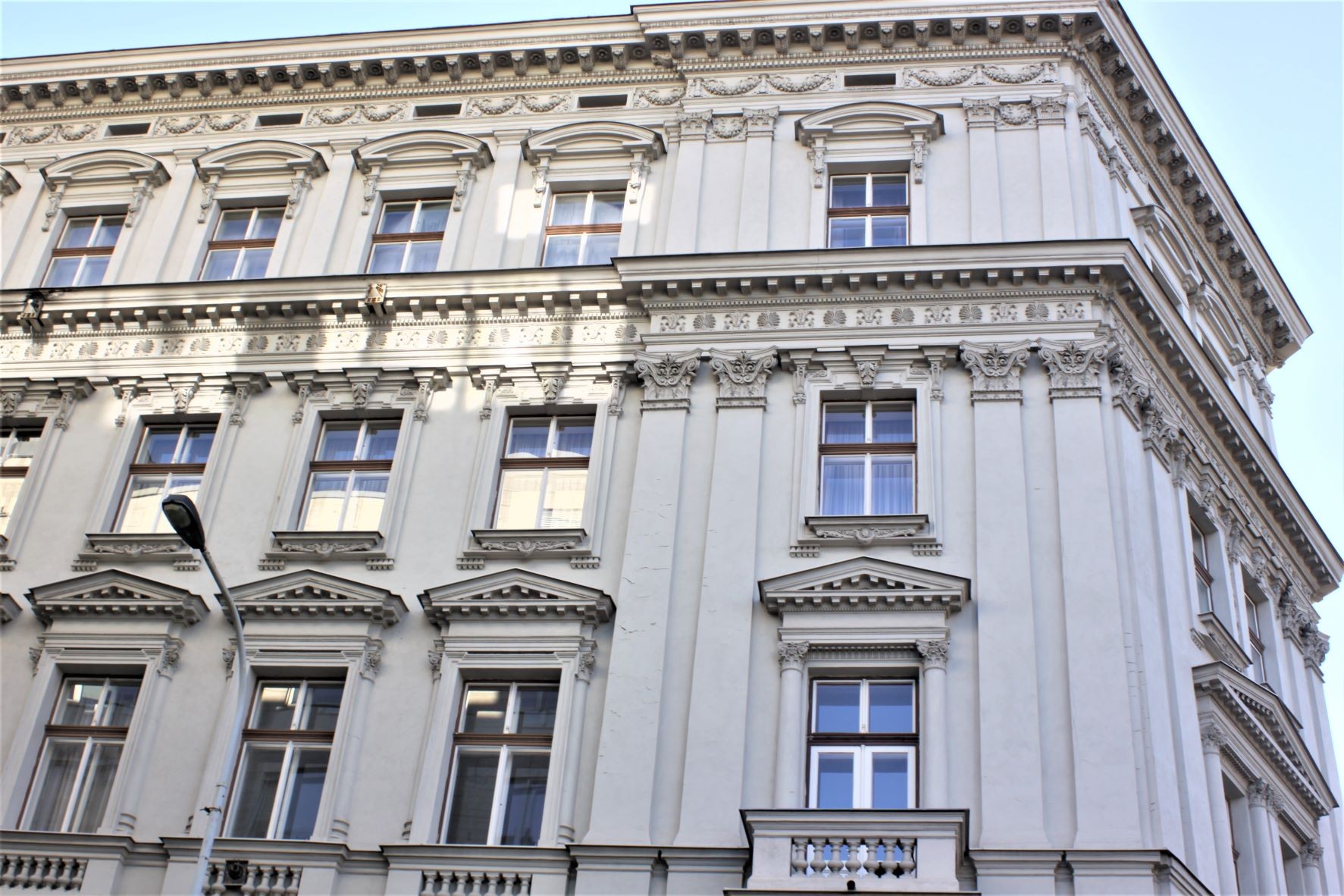Novorenesanční nájemní dům, Škrétova čp. 70/10