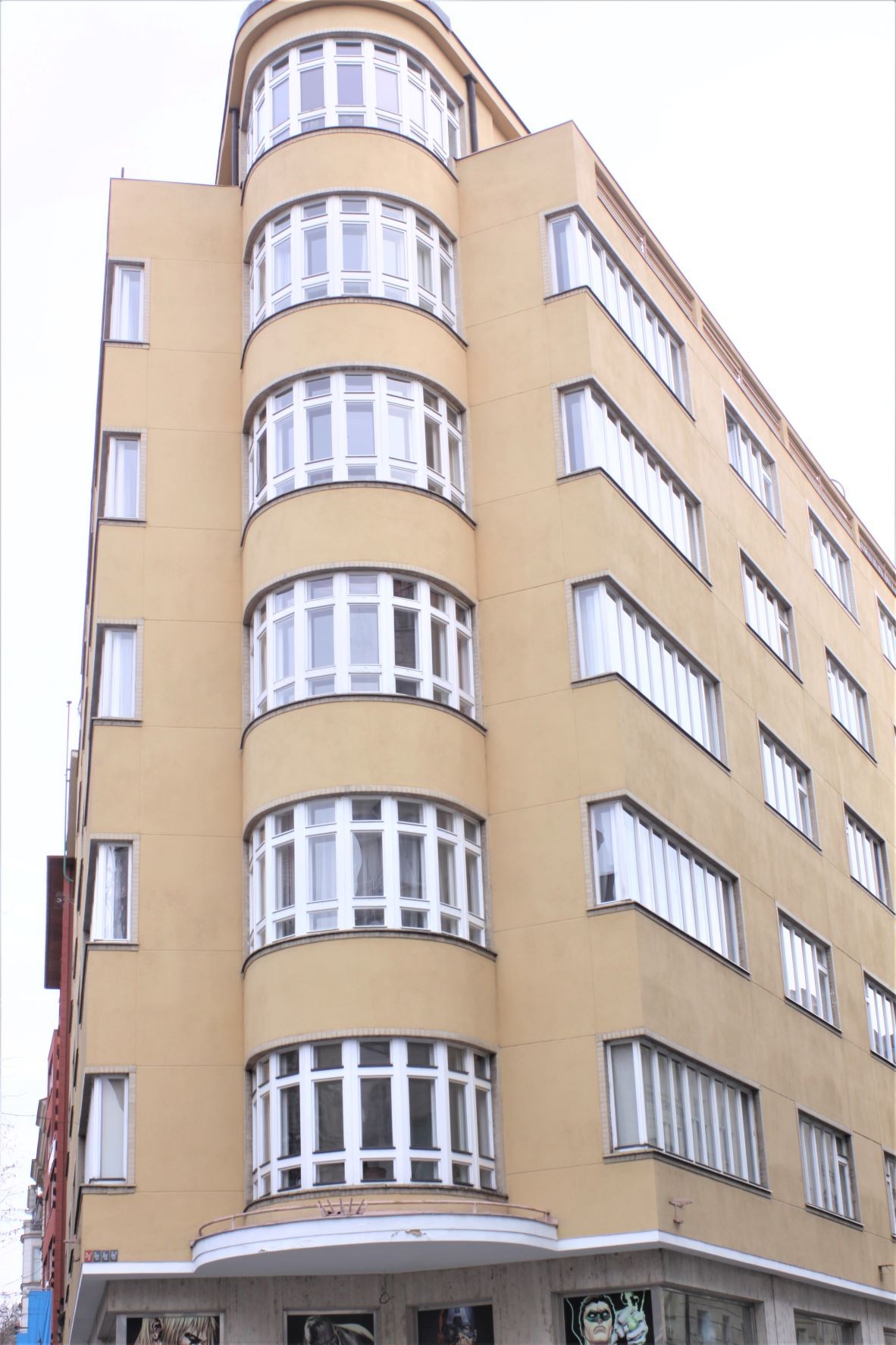 Funkcionalistický obchodní a nájemní dům, Londýnská čp. 565/62