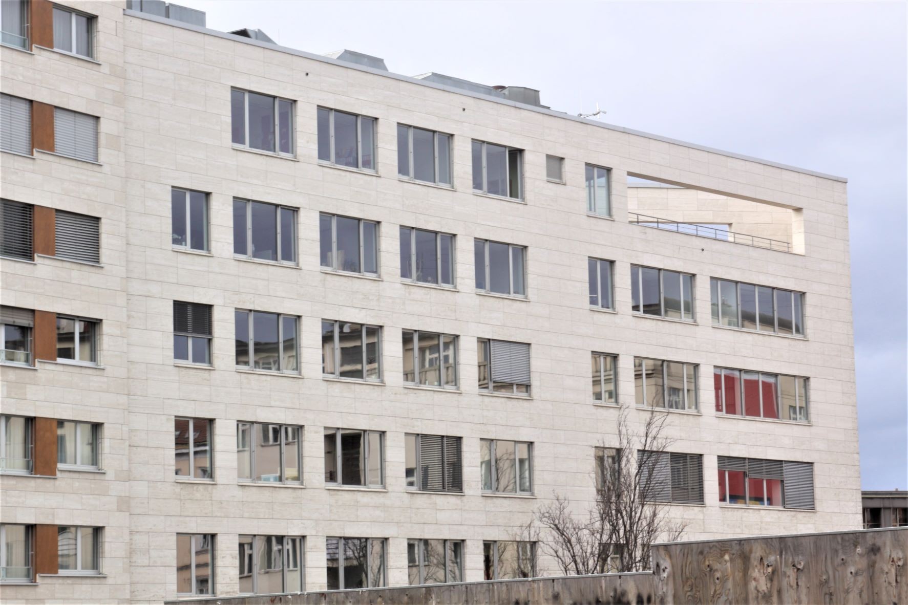 Budova OMG Panorama, Škrétova čp. 490/12