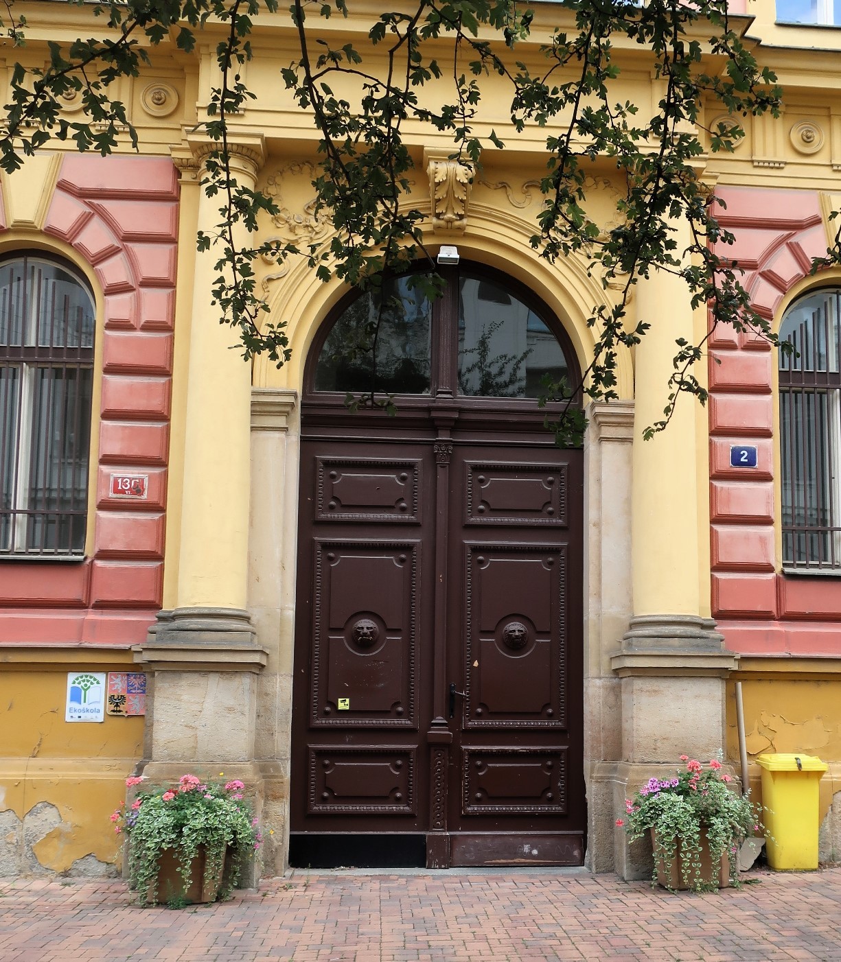 Základní škola Botičská, Botičská čp. 130/8