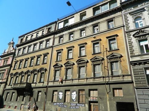 Borůvkovo sanatorium, dvojdům Legerova čp. 1627/61 a 1607/63
