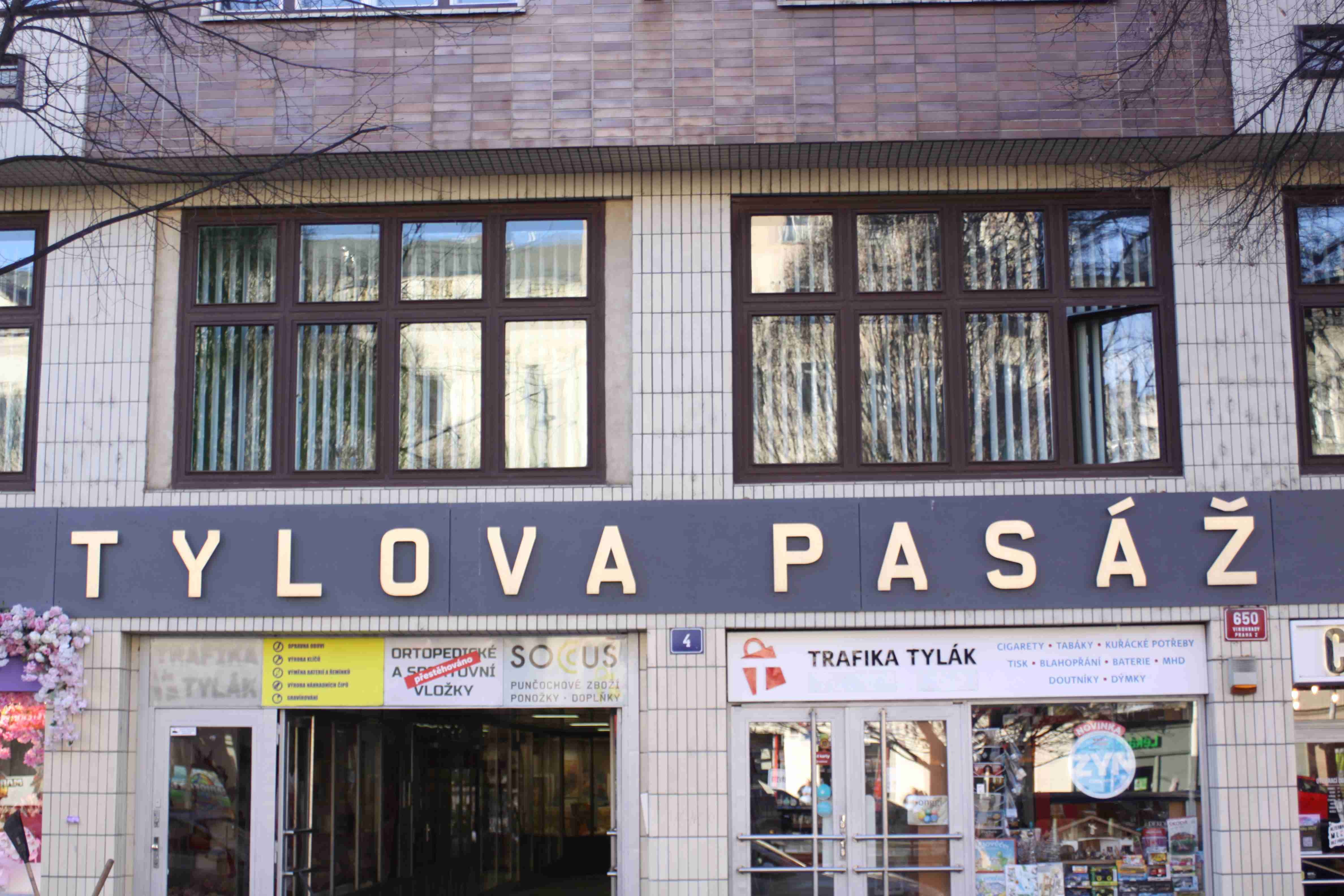 Obchodní a nájemní dům, Tylovo nám. čp. 650/4