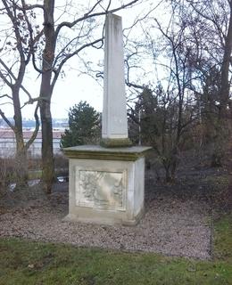 Obelisk v Riegrových sadech