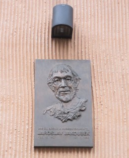 Jaroslav Jakoubek, Mánesova č p. 1641/68, Vinohrady (autor fotografie: Milan Polák)