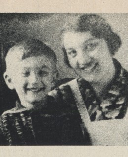 Milíč s maminkou Františkou Zelenkovou (autor fotografie: archiv) Milíč s maminkou Františkou Zelenkovou (autor fotografie: archiv)