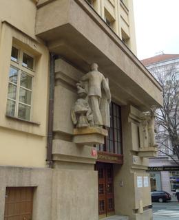 Obchodní akademie v Blanické ulici (autor fotografie: Dagmar Broncová)