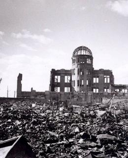 Atomový dóm krátce po výbuchu. Zdroj: Wikipedia