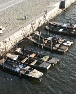 Poezie řeky v roce 2008 – rybářské pramice na Výtoni (foto Milan Polák)