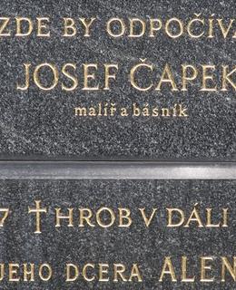 Hrob v dáli Josefa Čapka (Foto M. Polák, 2020)