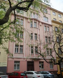 Hulatův dům v Lužické ulici (Foto M. Polák, 21.5.2021)