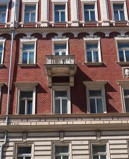 Detail fasády (Foto M. Polák, 2021)