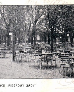 Riegrovy sady. Velkorestaurace, pohlednice, 1910. Zdroj: archiv M. Frankla